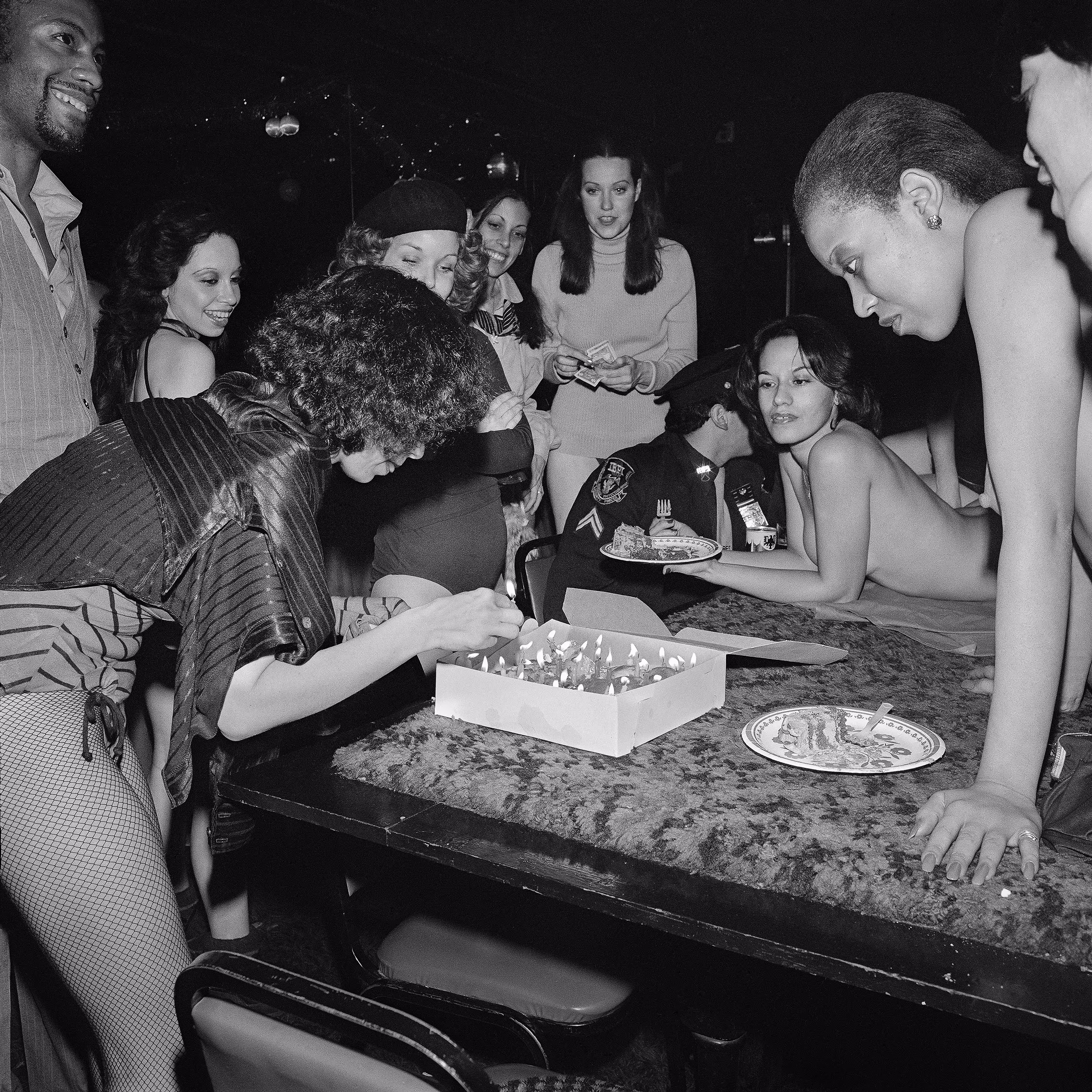 QuirkyVision 45RPM - JudiJupiter’s Birthday cake at Playmate