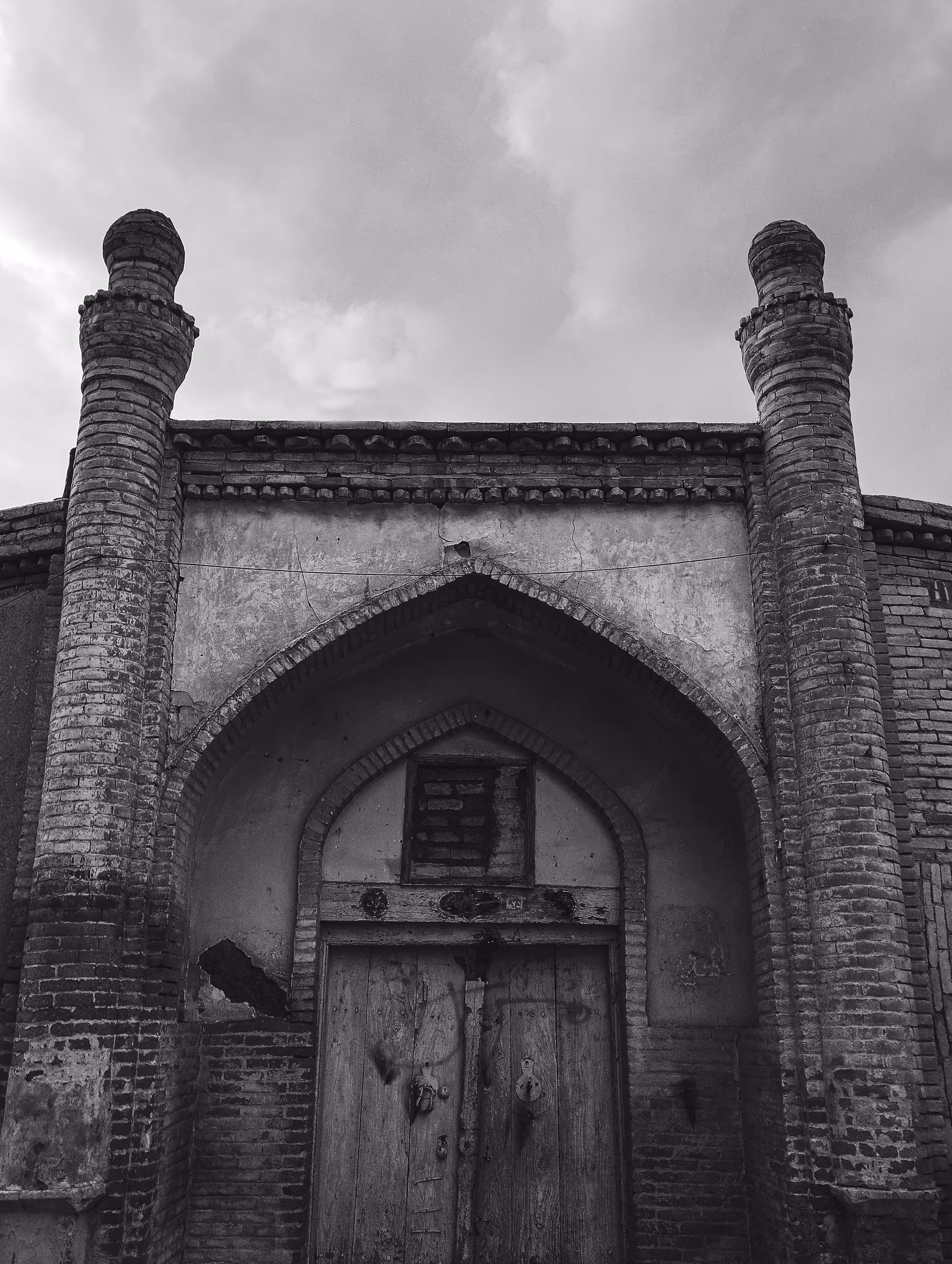 Color & Bnw: old Mosque 