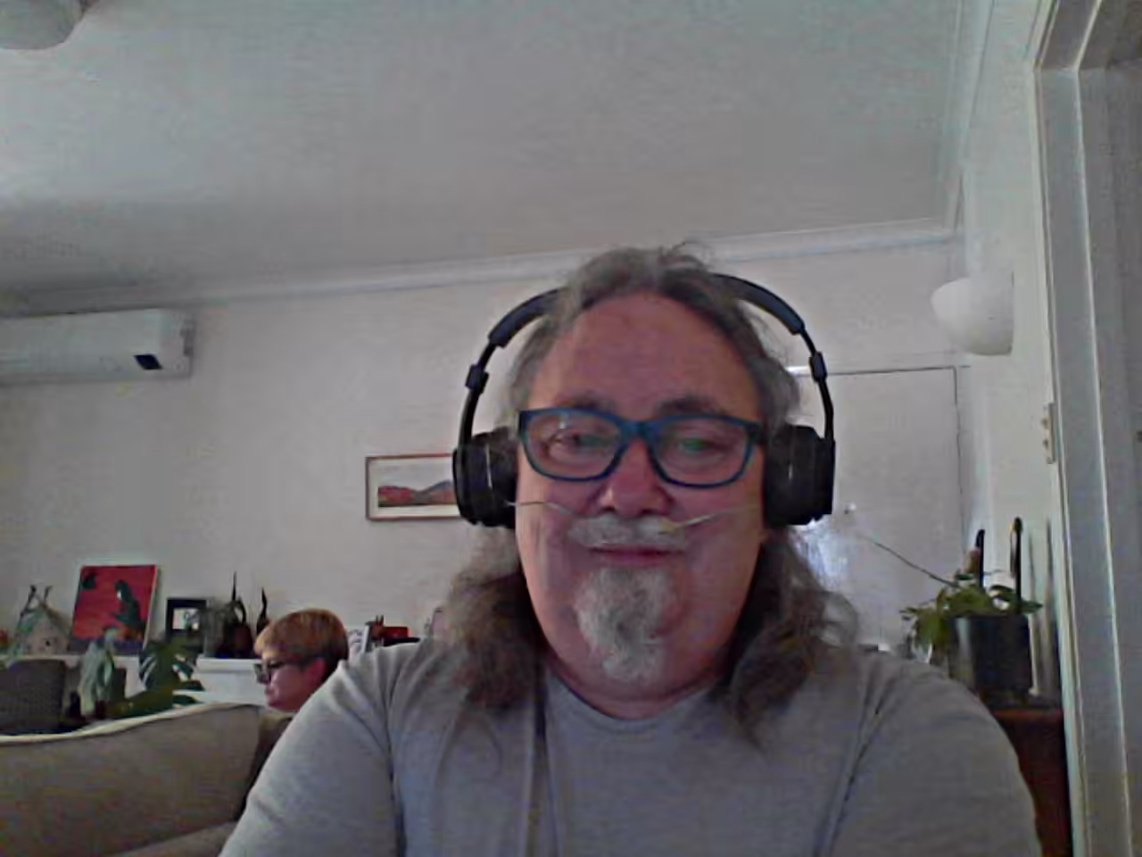 All The Hidden Quanta - Postcard from Leslie Road, Essendon - Headset phone call - 2022/01/10
