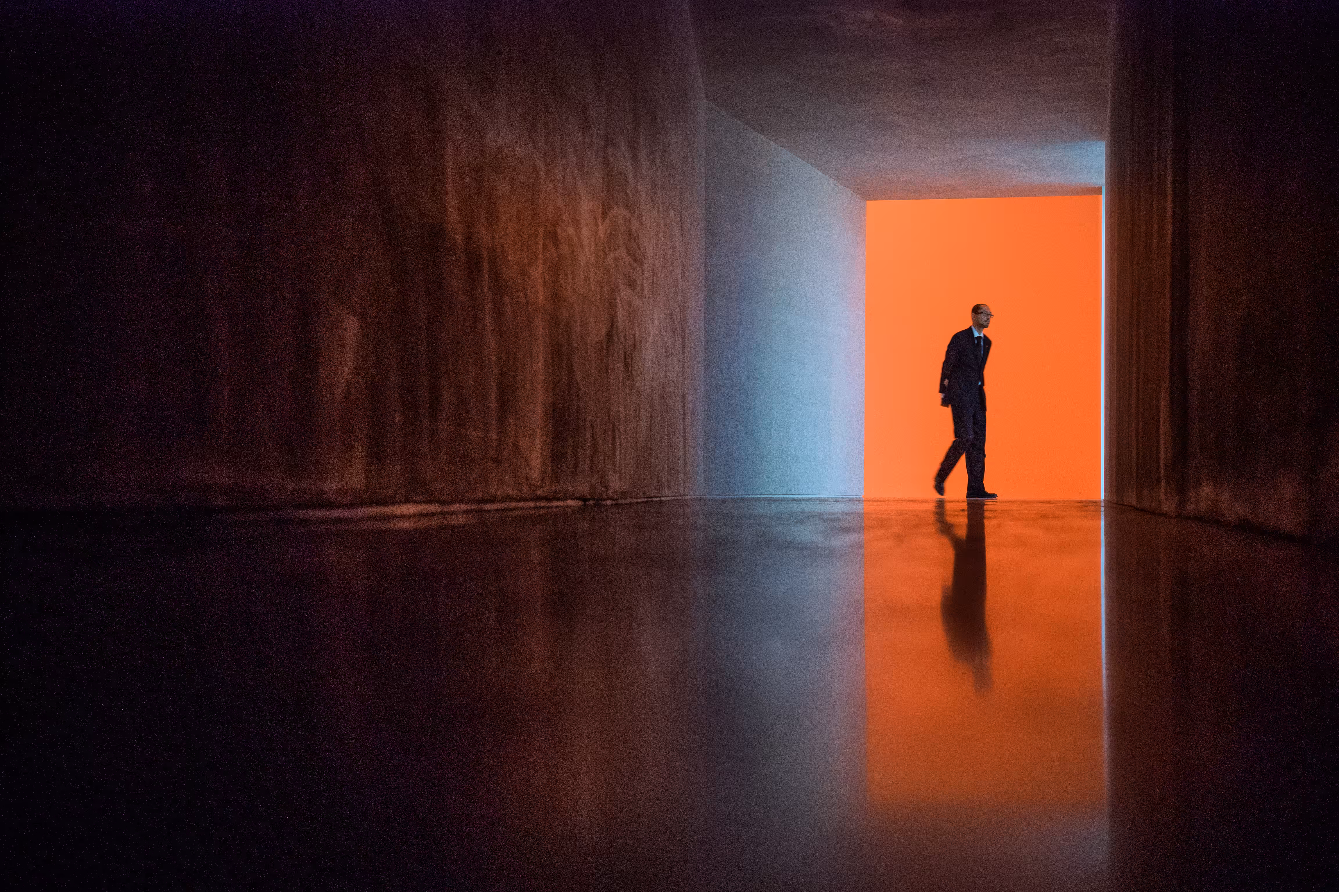 Orange White Cube