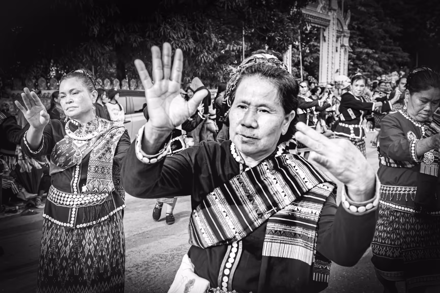 B&W Photography: Thai dance 