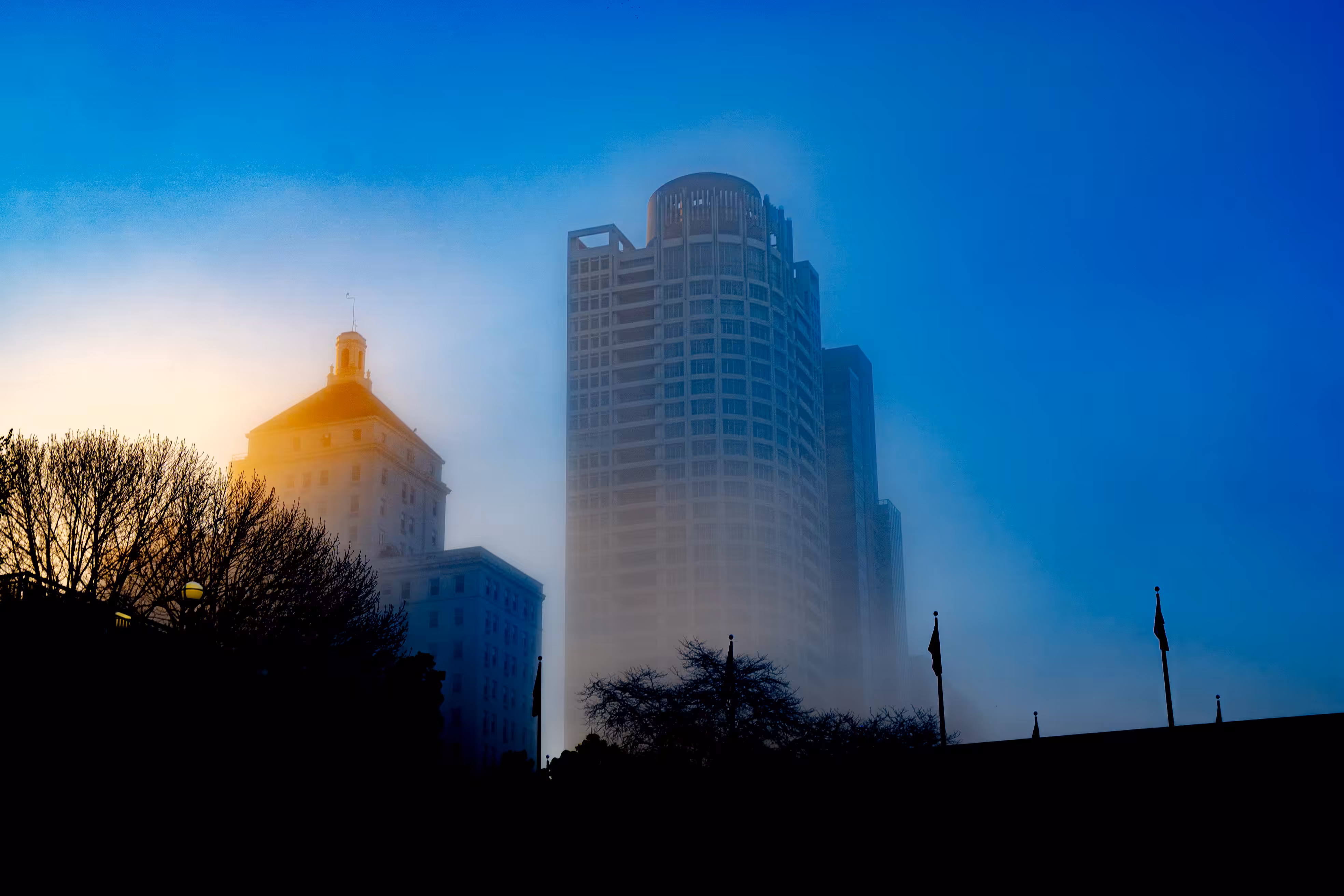 THE CITY THAT GLEAMS