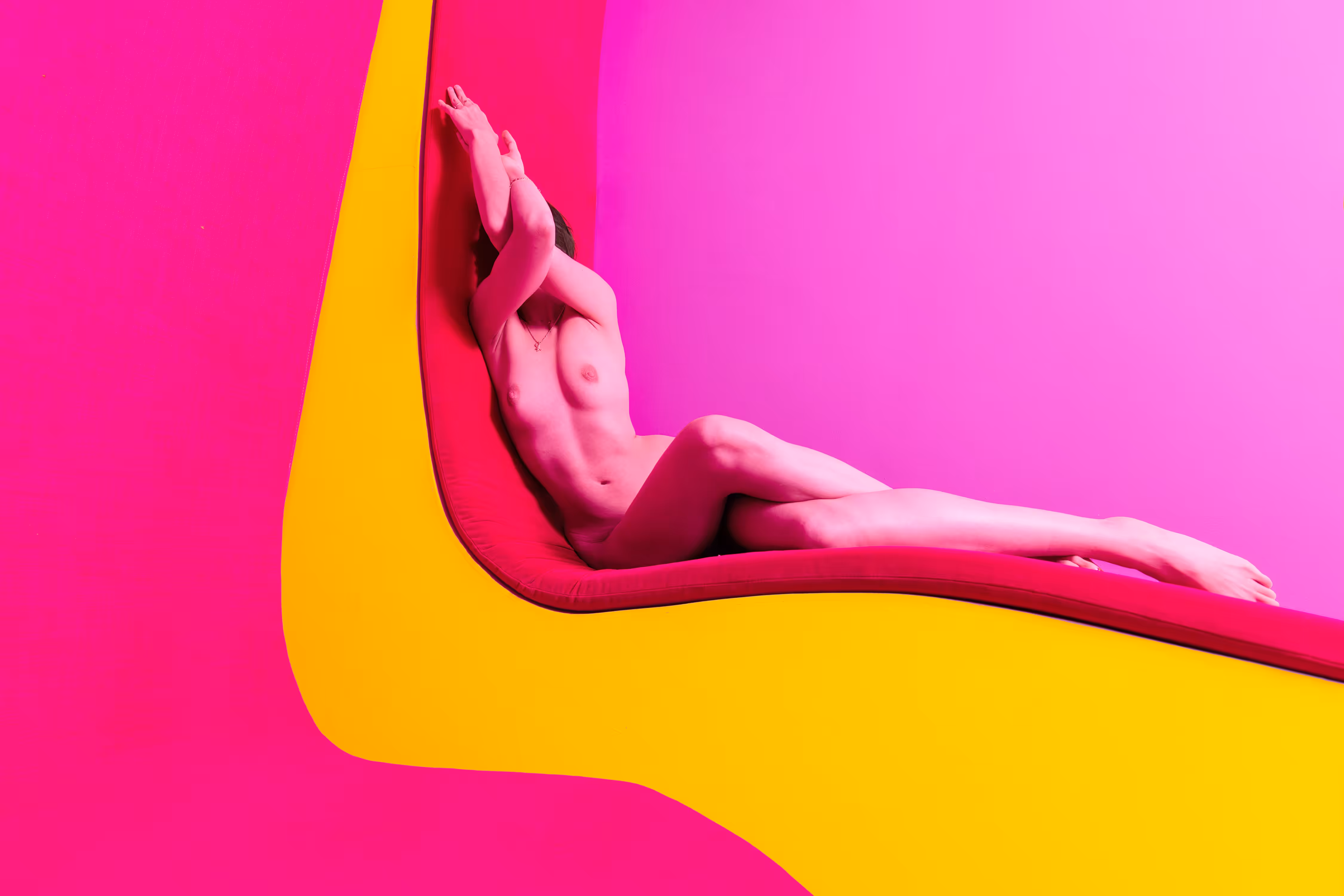 Human Sculptures - Singles 22
