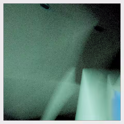 Light reverberations #33