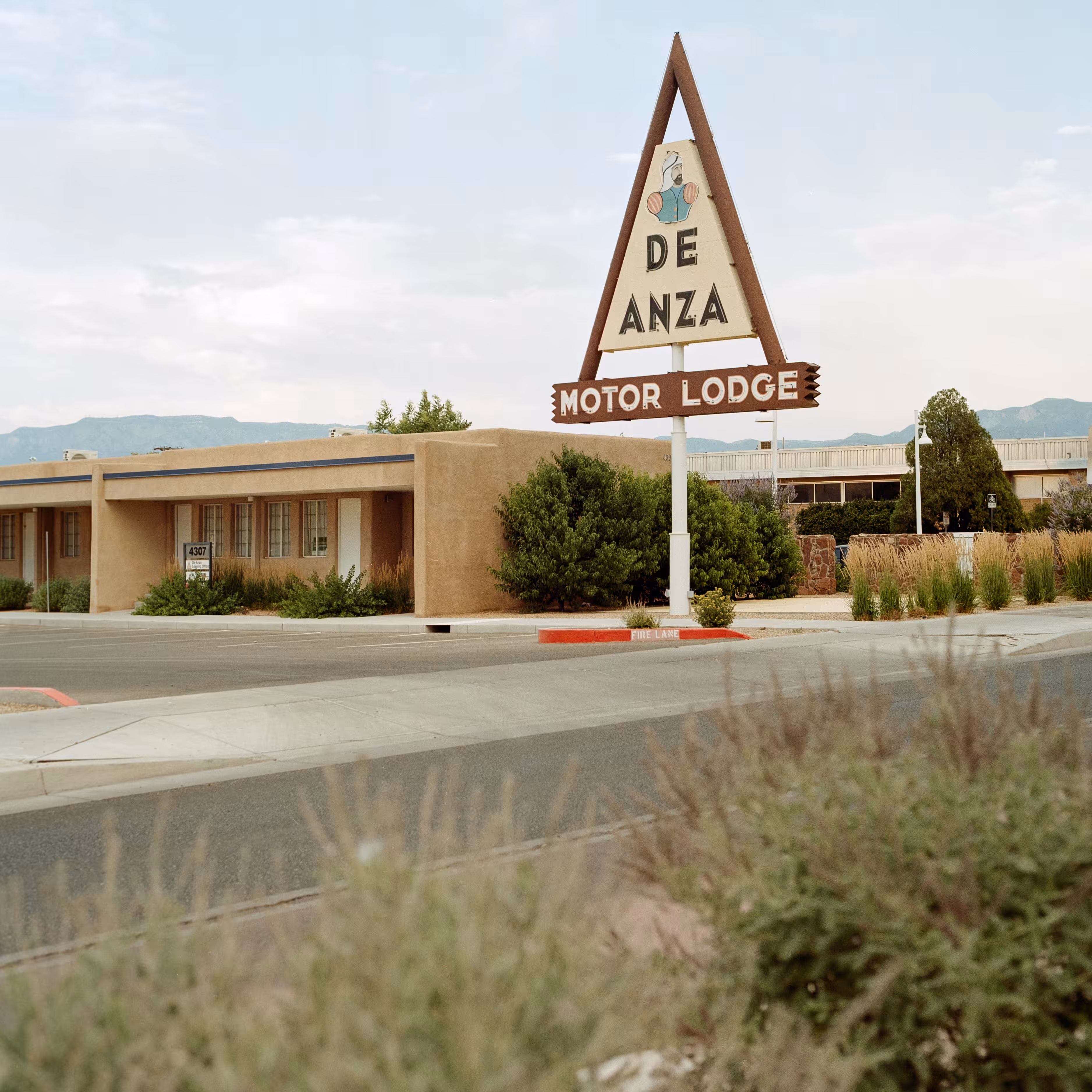 De Anza Motor Lodge