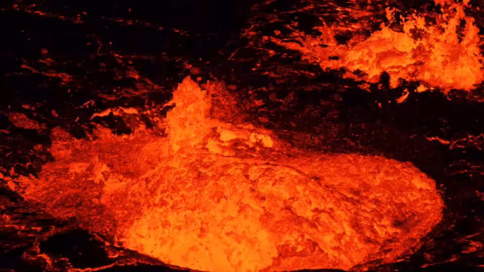 MAGMA = LAVA 