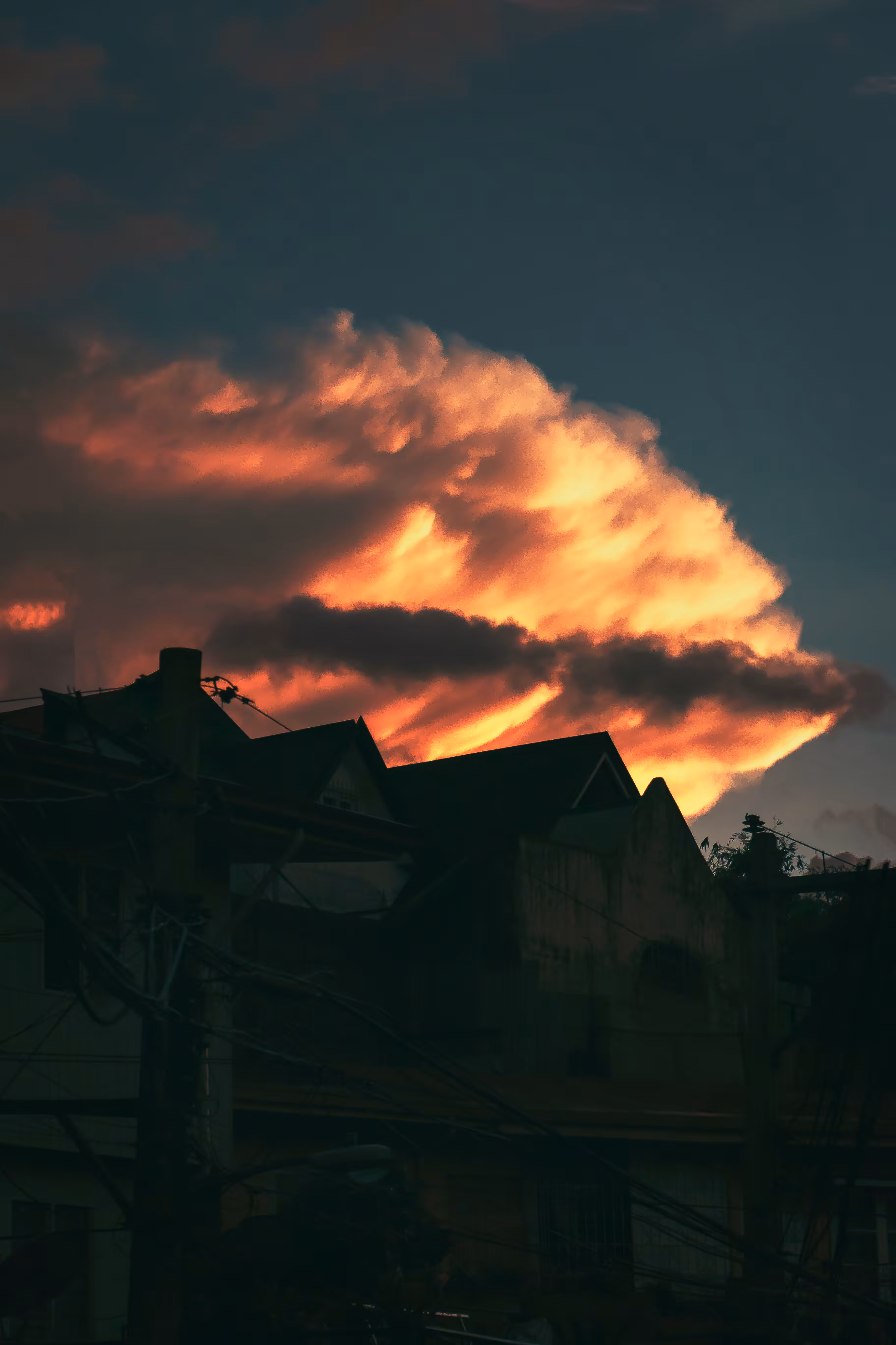 The Cloud and the House