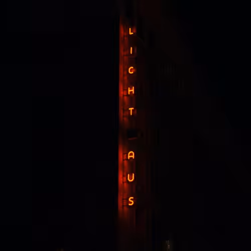 LICHT AUS  -  LIGHT OFF