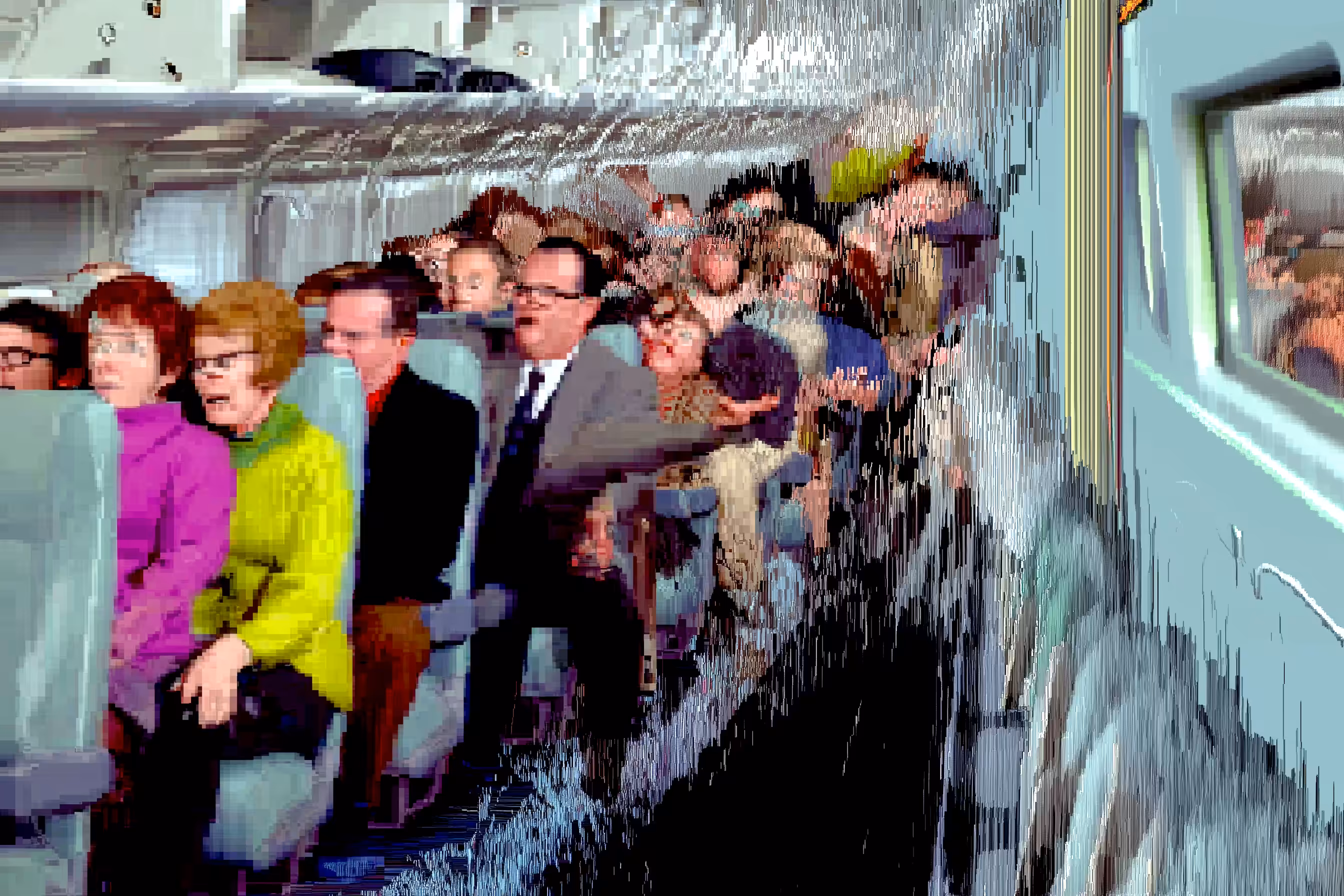 𝘞𝘢𝘵𝘦𝘳 𝘓𝘢𝘯𝘥𝘪𝘯𝘨