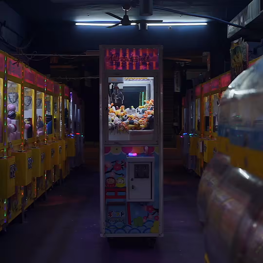Lock-in Vending Machine 028