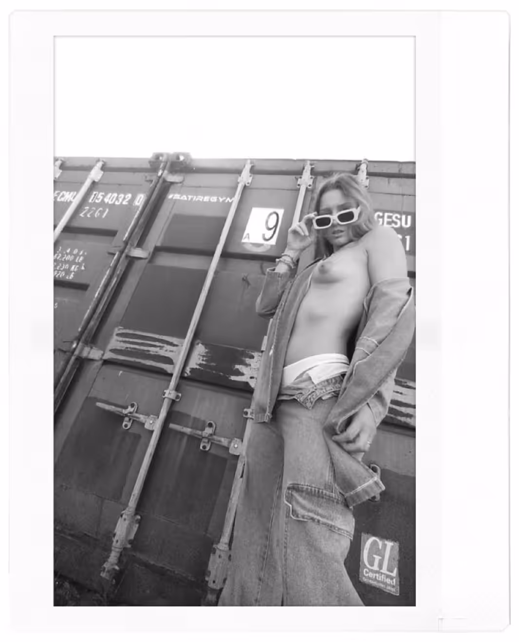 Instax Nude 