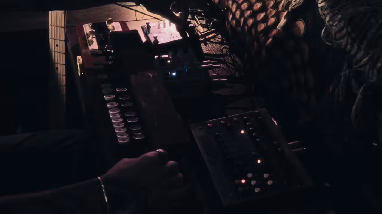 #115 experimental ambient taishogoto