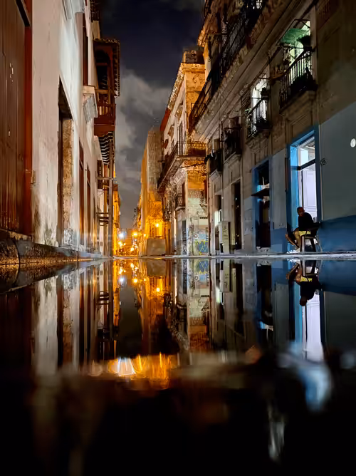 Havana Night Mirror