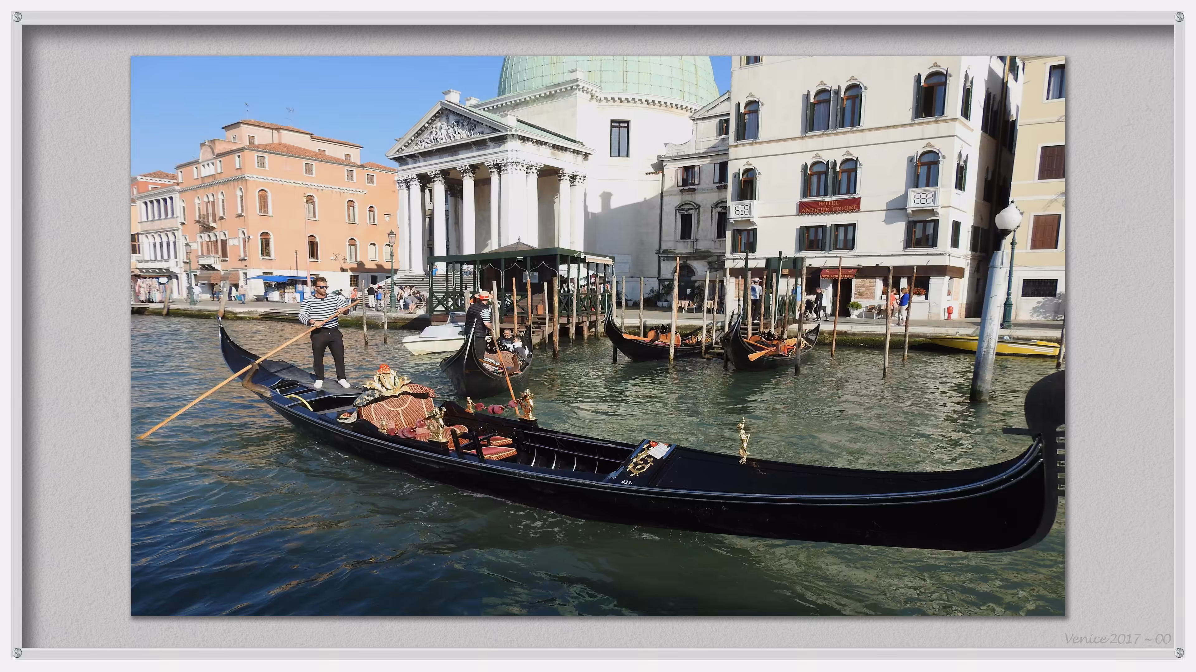 From Venice with Love (24 Photos in 1 NFT)