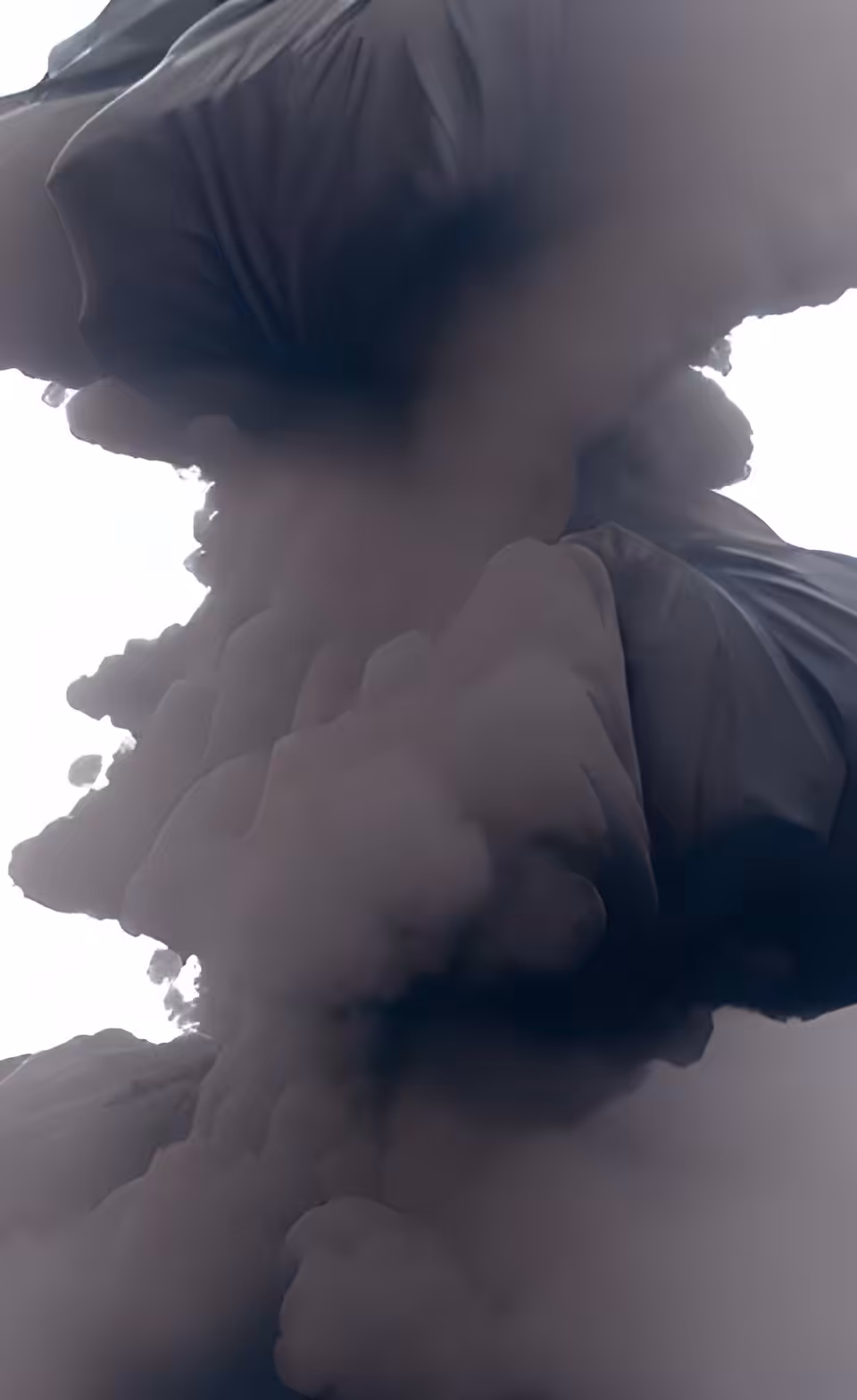TRASH x ART x AI - #11-Smoke