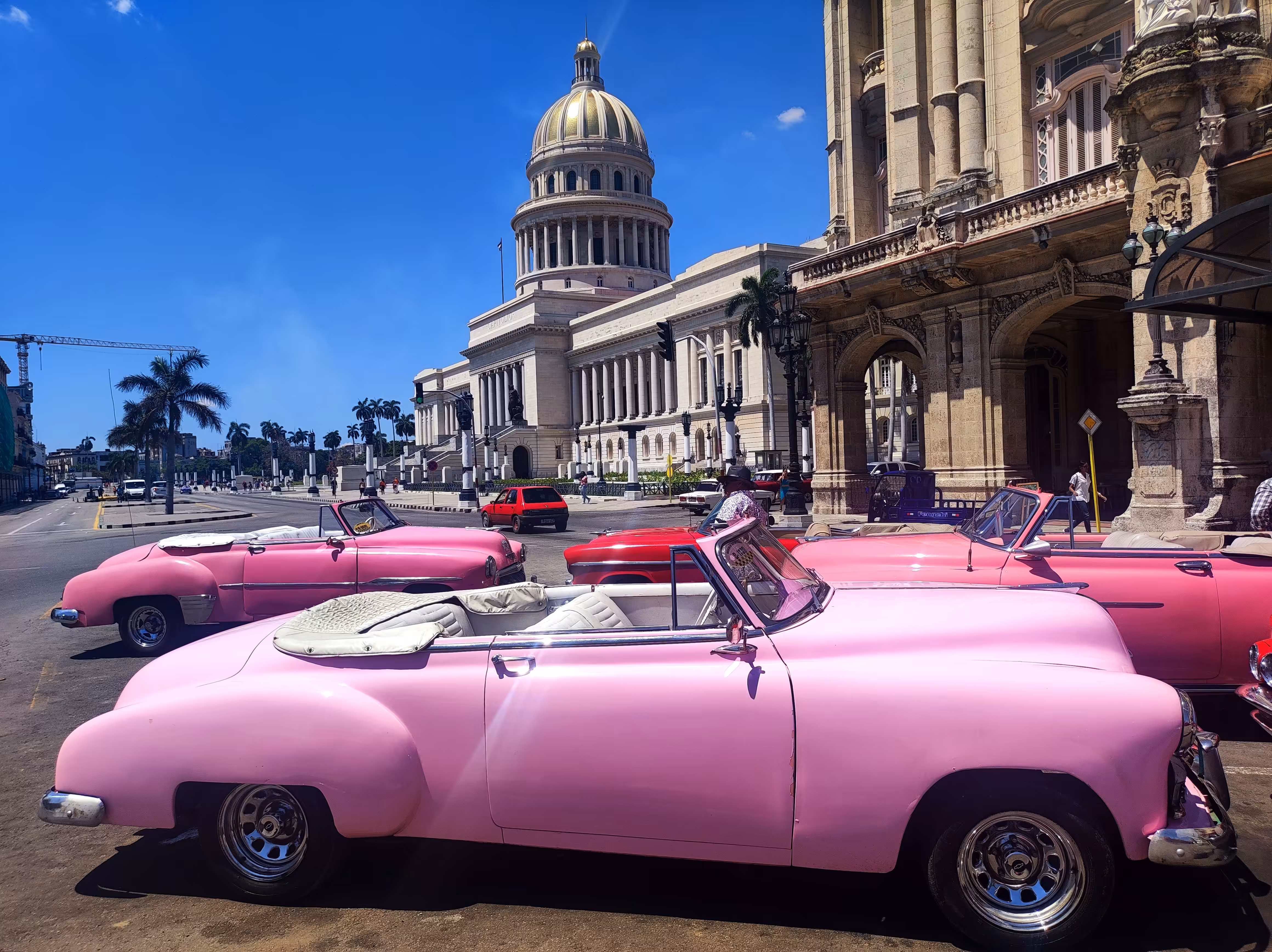 Cuba #1 - Classic Cars and Statehouse in Havana