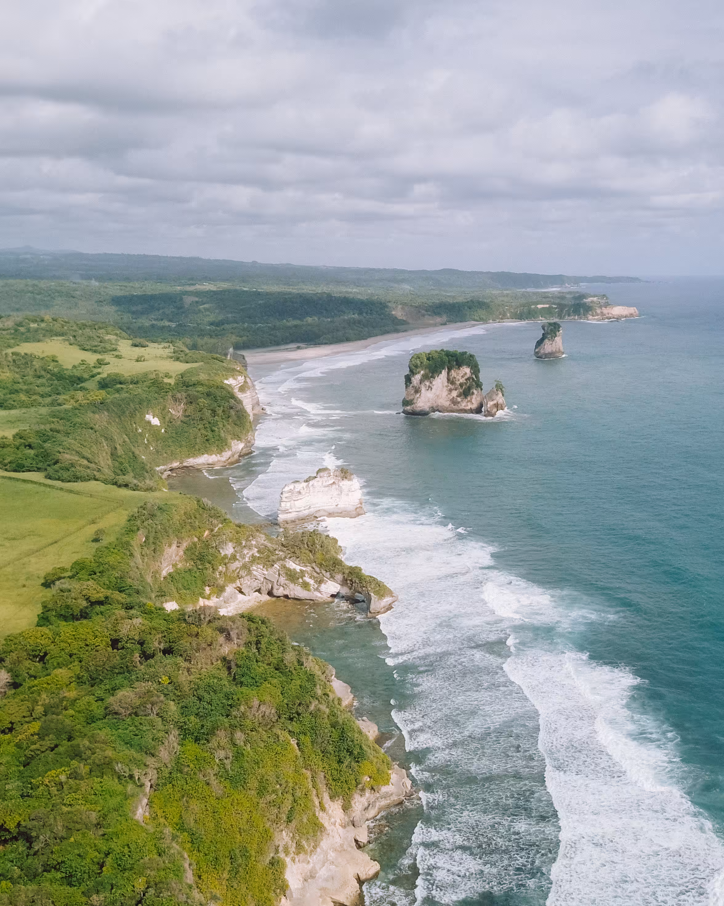 Watu maladong Beach