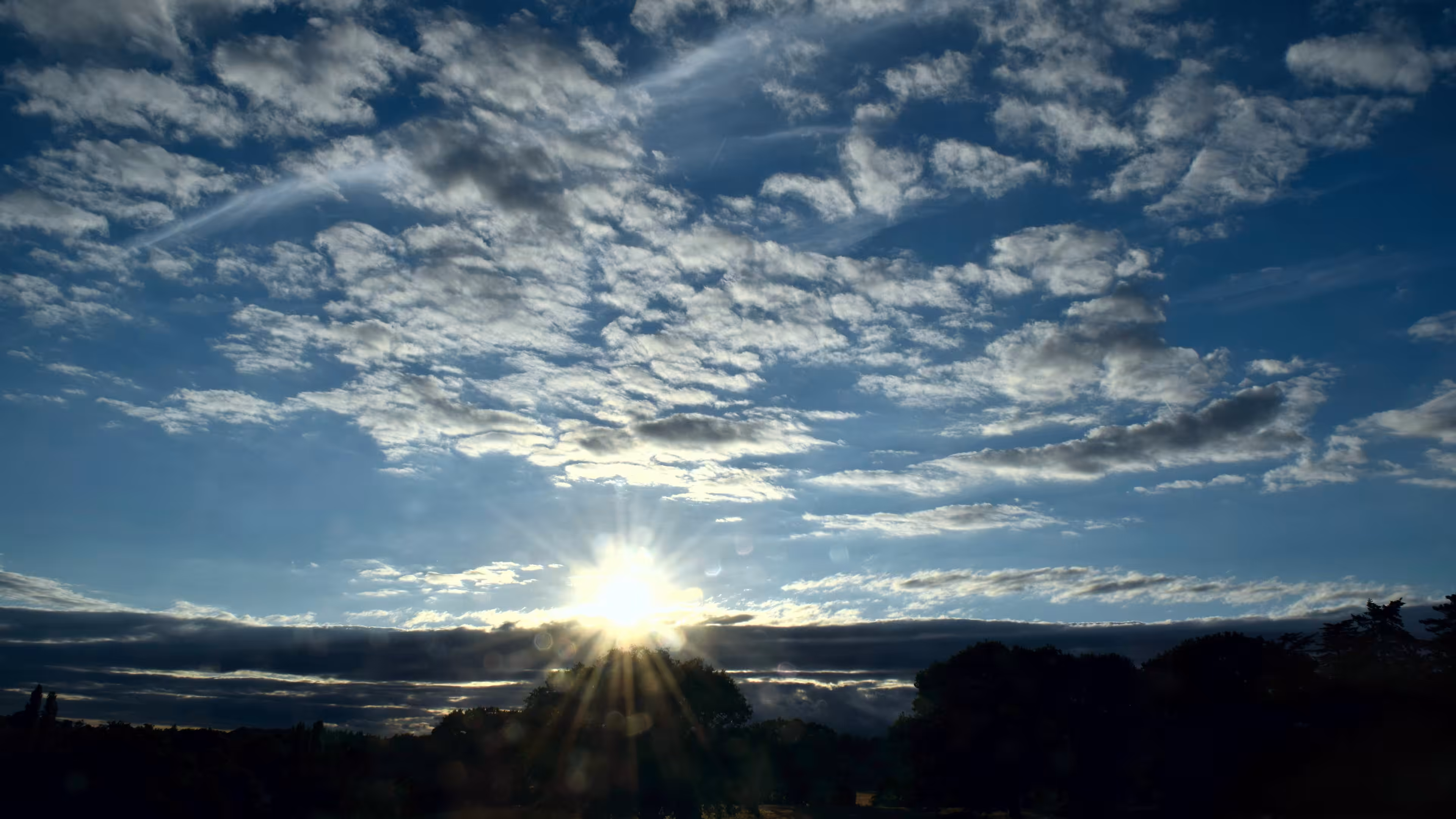 Sky over Englefield Green 40