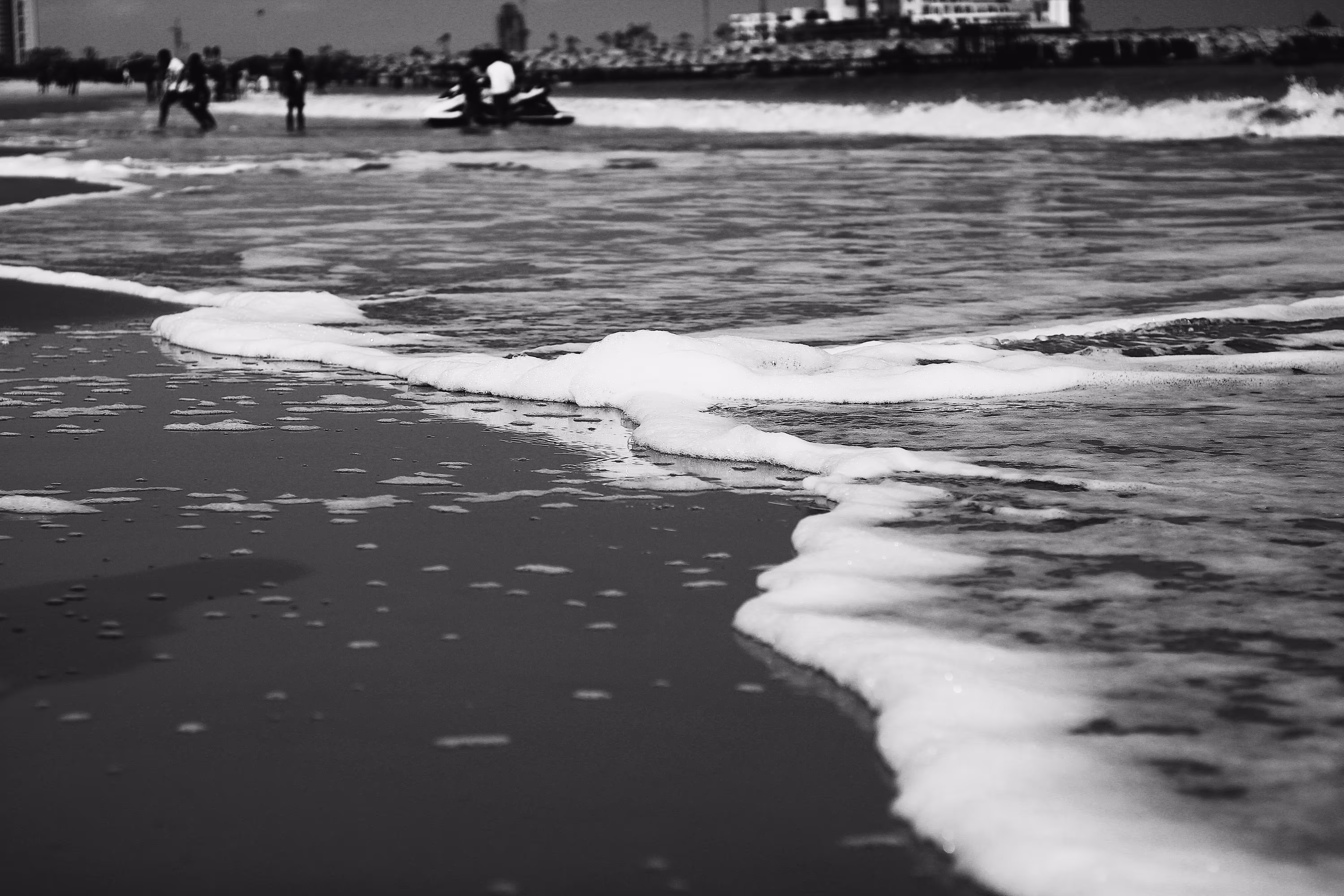 Storytelling Collection: The Black and White Beach