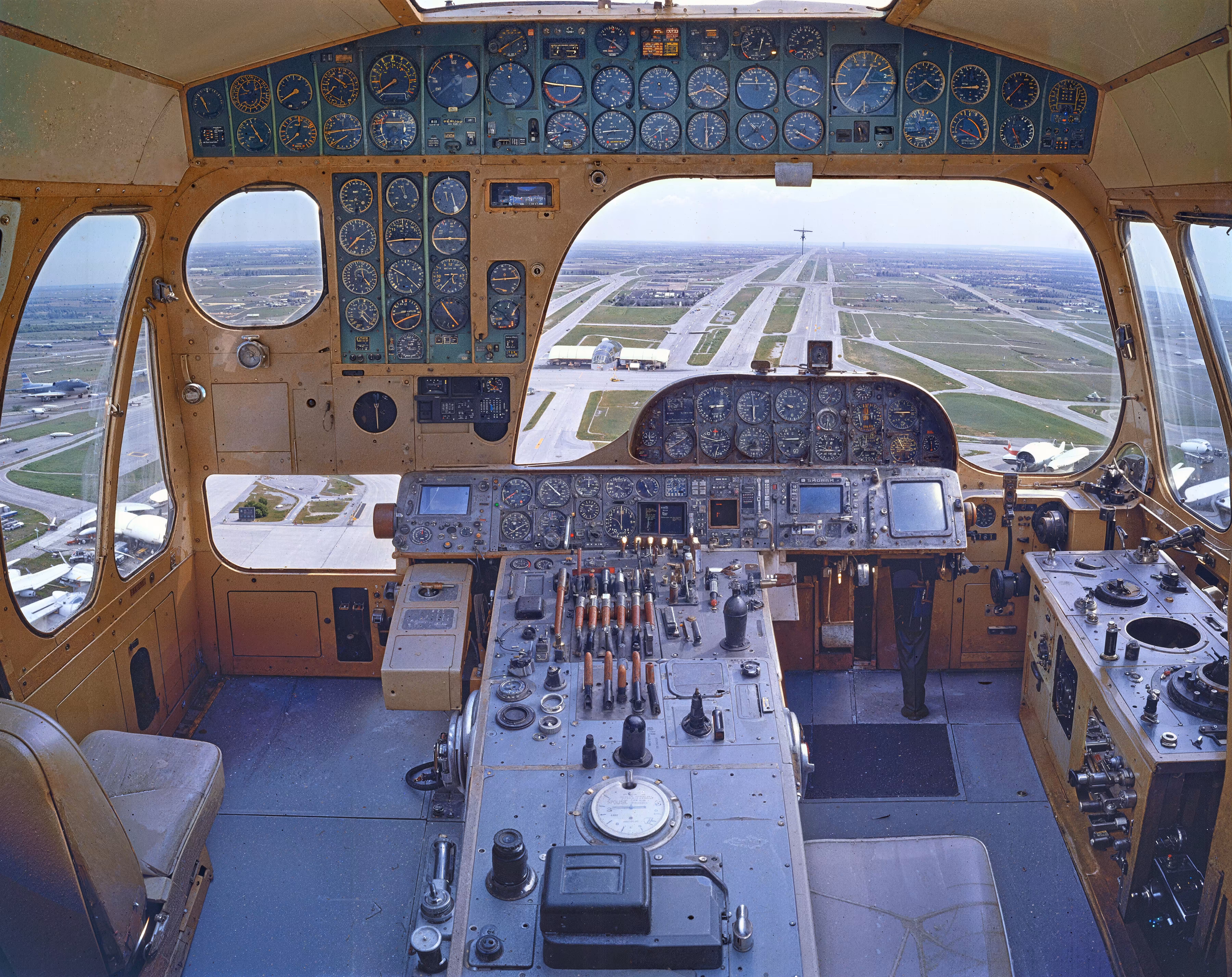 Cockpit 1