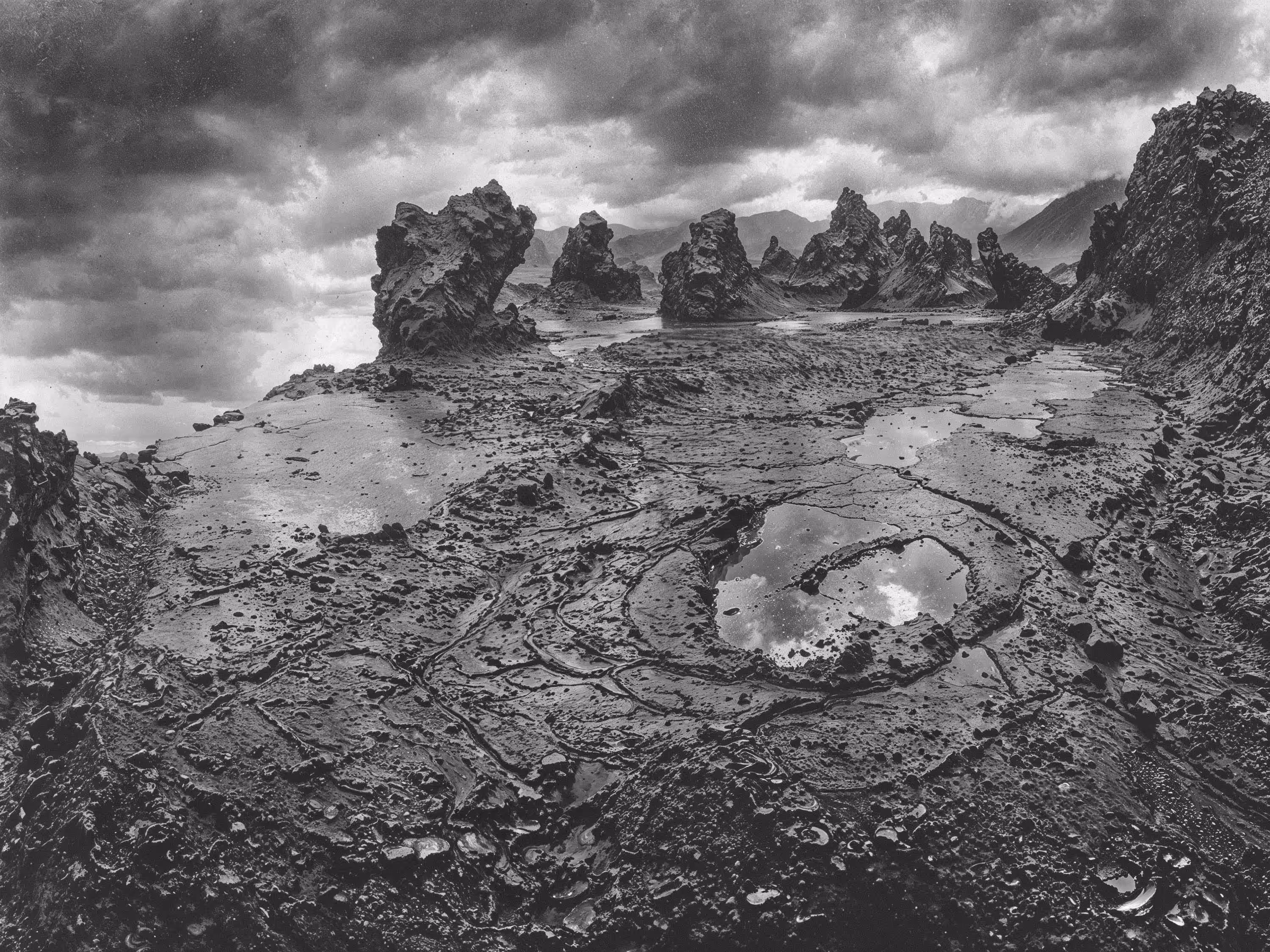 Post Photographic Perspectives: Taming the Machine: Iñigo Bilbao - The Dead Valley #025