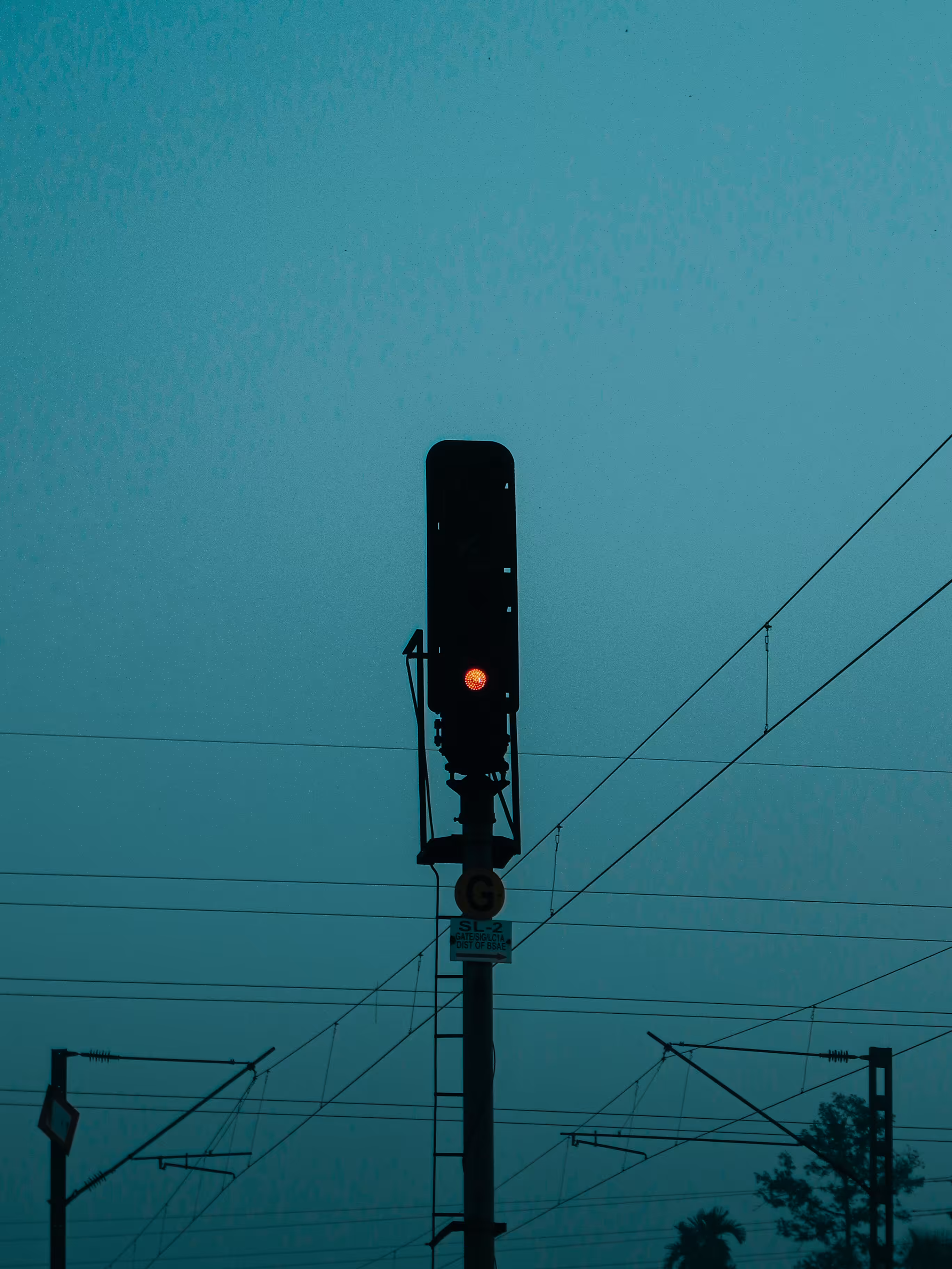 CINEMATIC SIGNAL