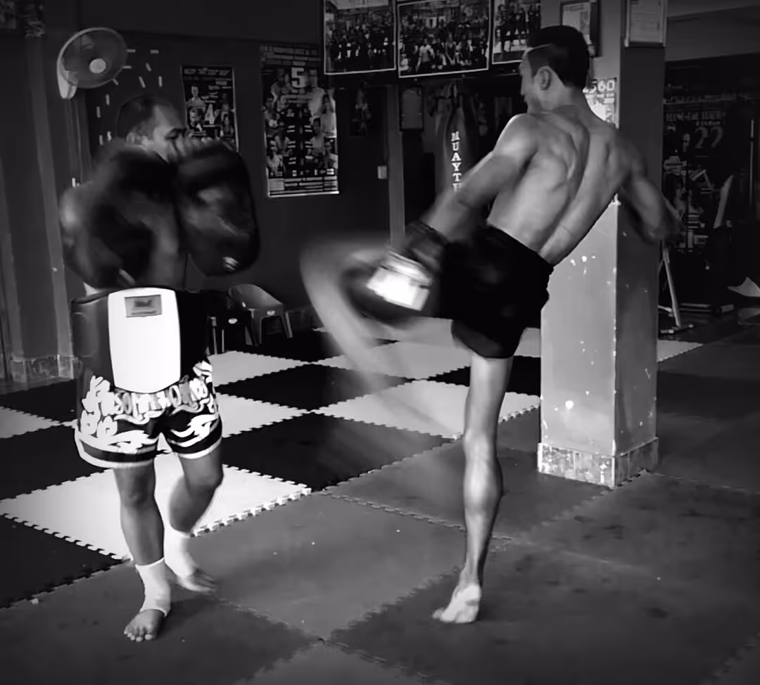 Muay Thai Roundhouse Kick