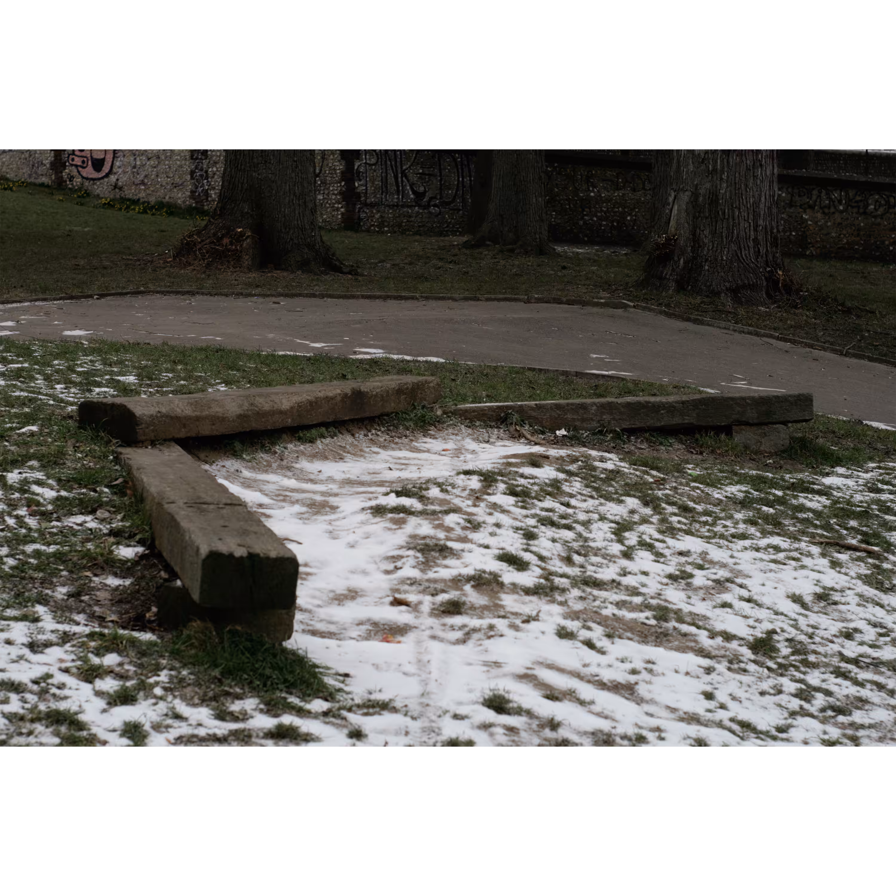 Saunders Park Basketball Bench