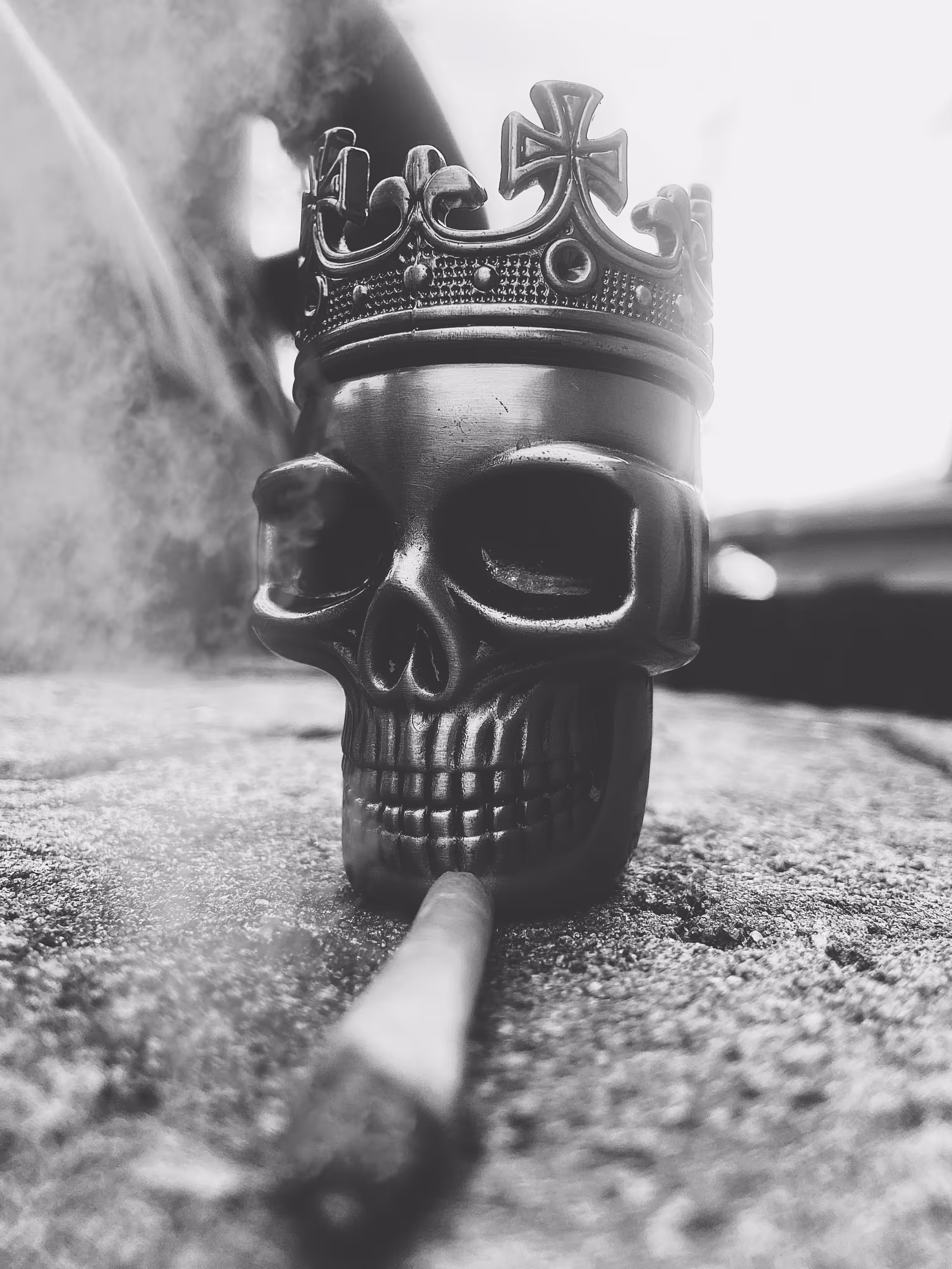 “Smoking and buying NFTs” frenz 