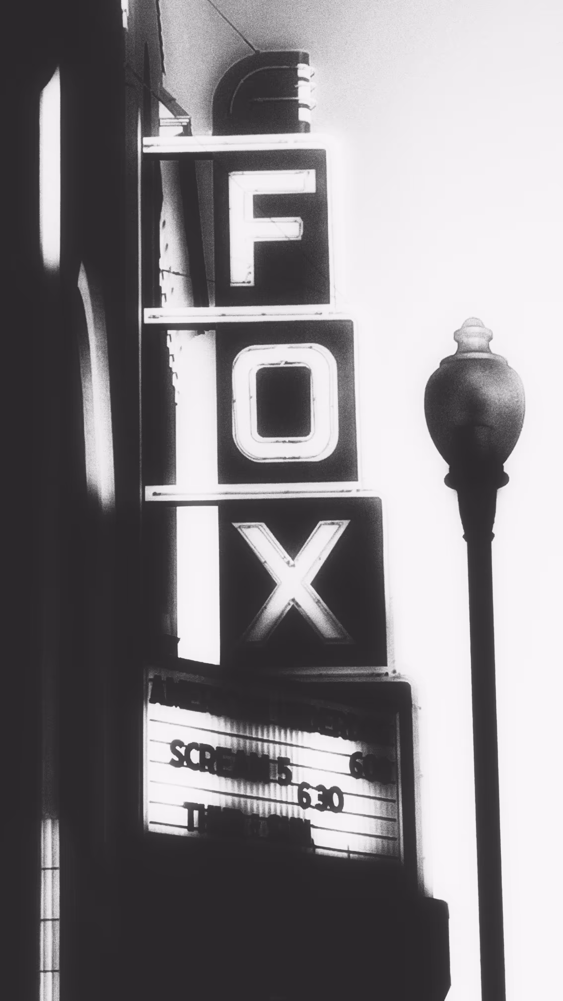 Scene 1: Monochrome: Marquee