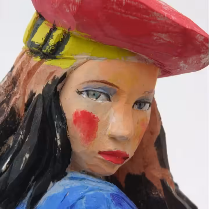 Hideki IINUMA Sculpture : 2009 woman painter H37x21x10cm cypress