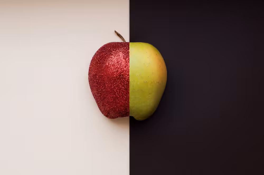 The fallen apple