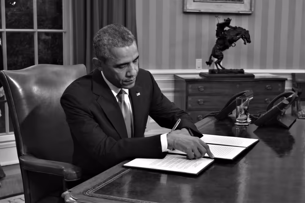 Dignified" President Obama Oval Office