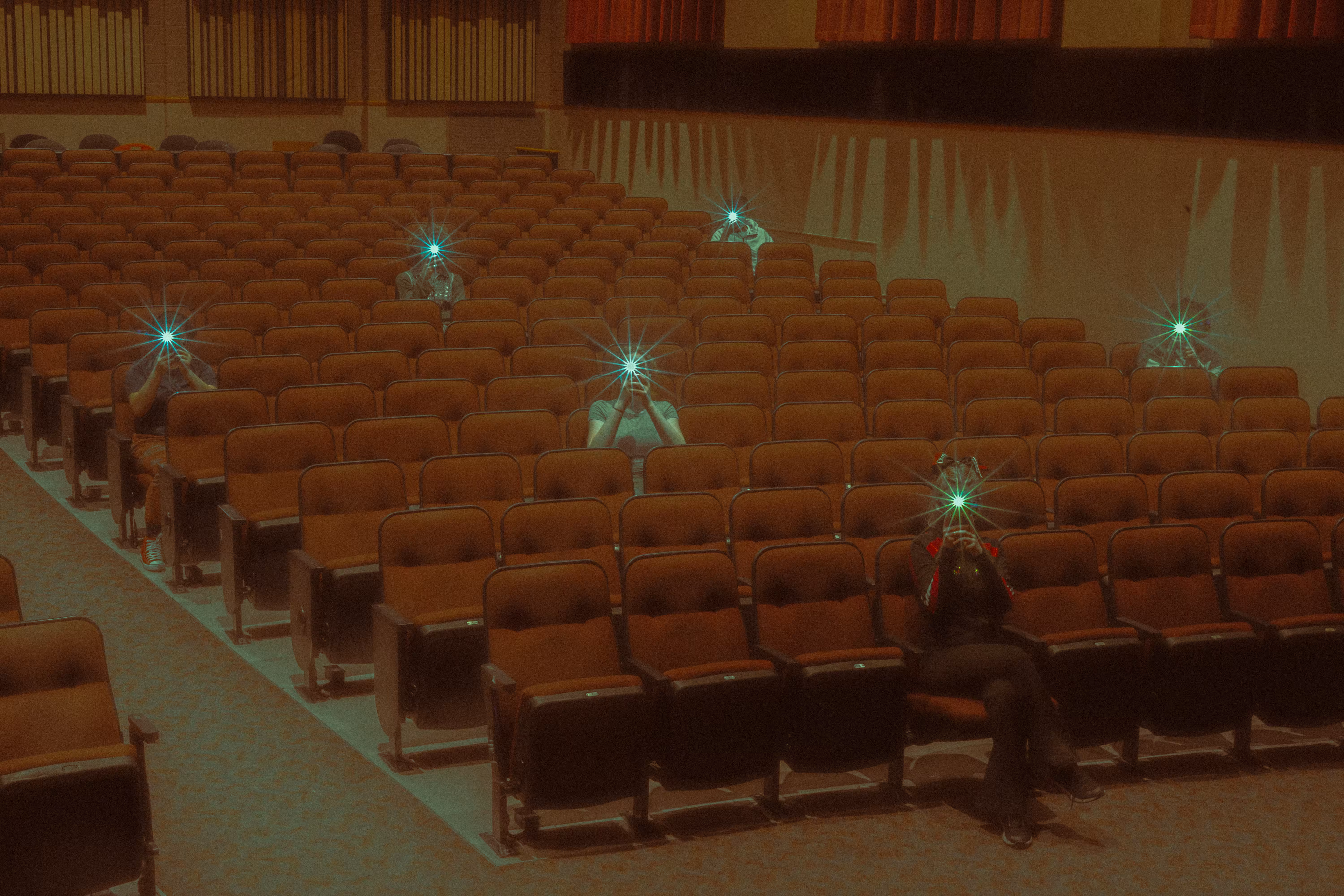 The Parody of a Tangled Thread : The Subconscious Audience I  