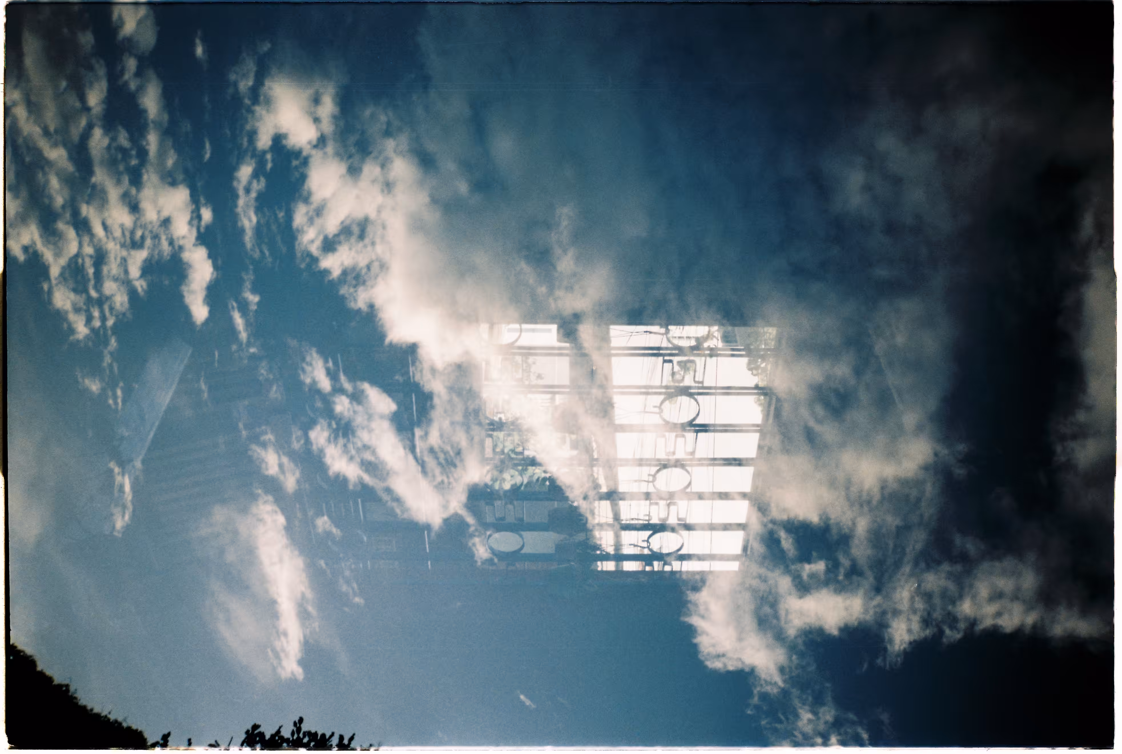 Under the same sky 