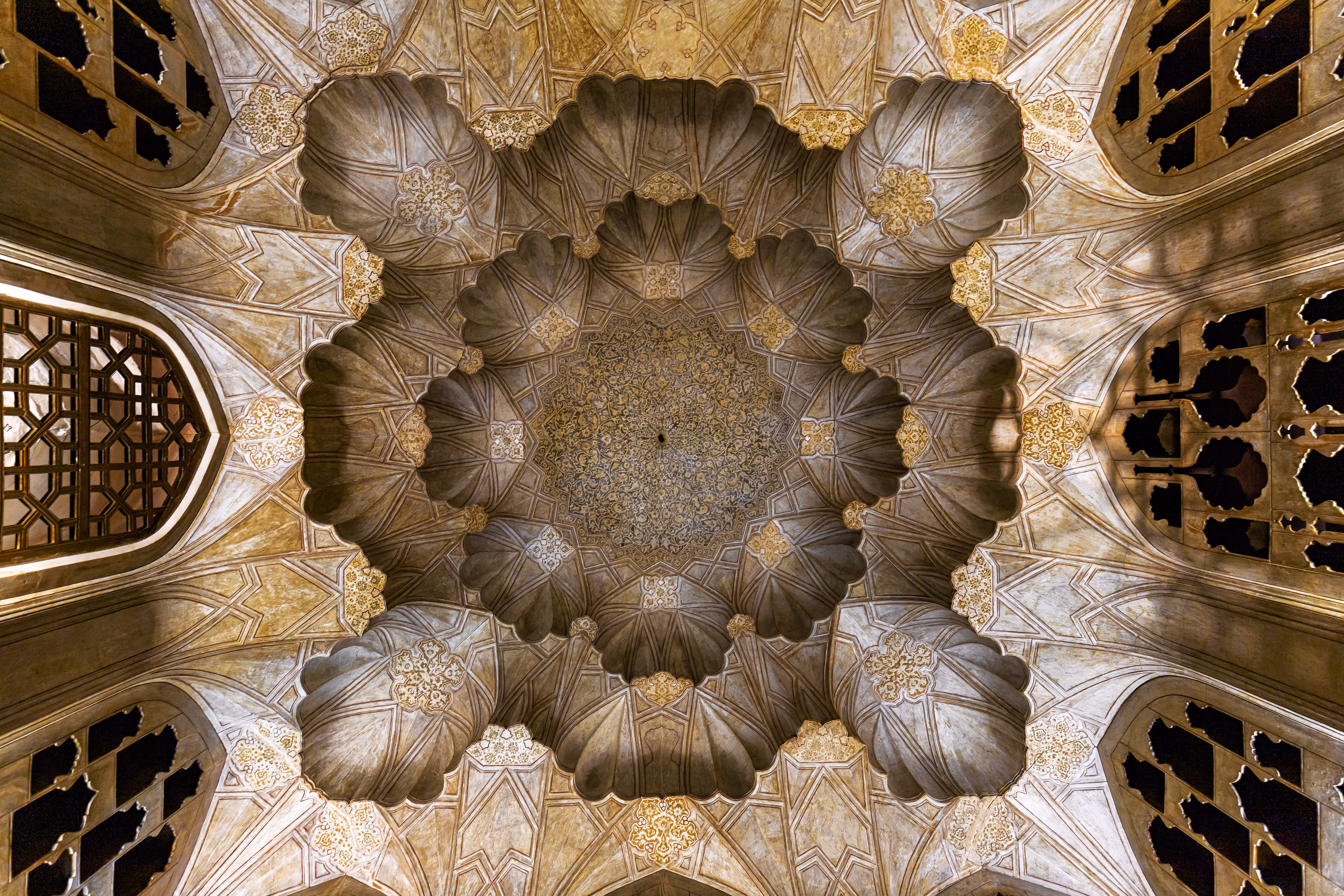 The Ceiling Of  Qeysarieh Building 