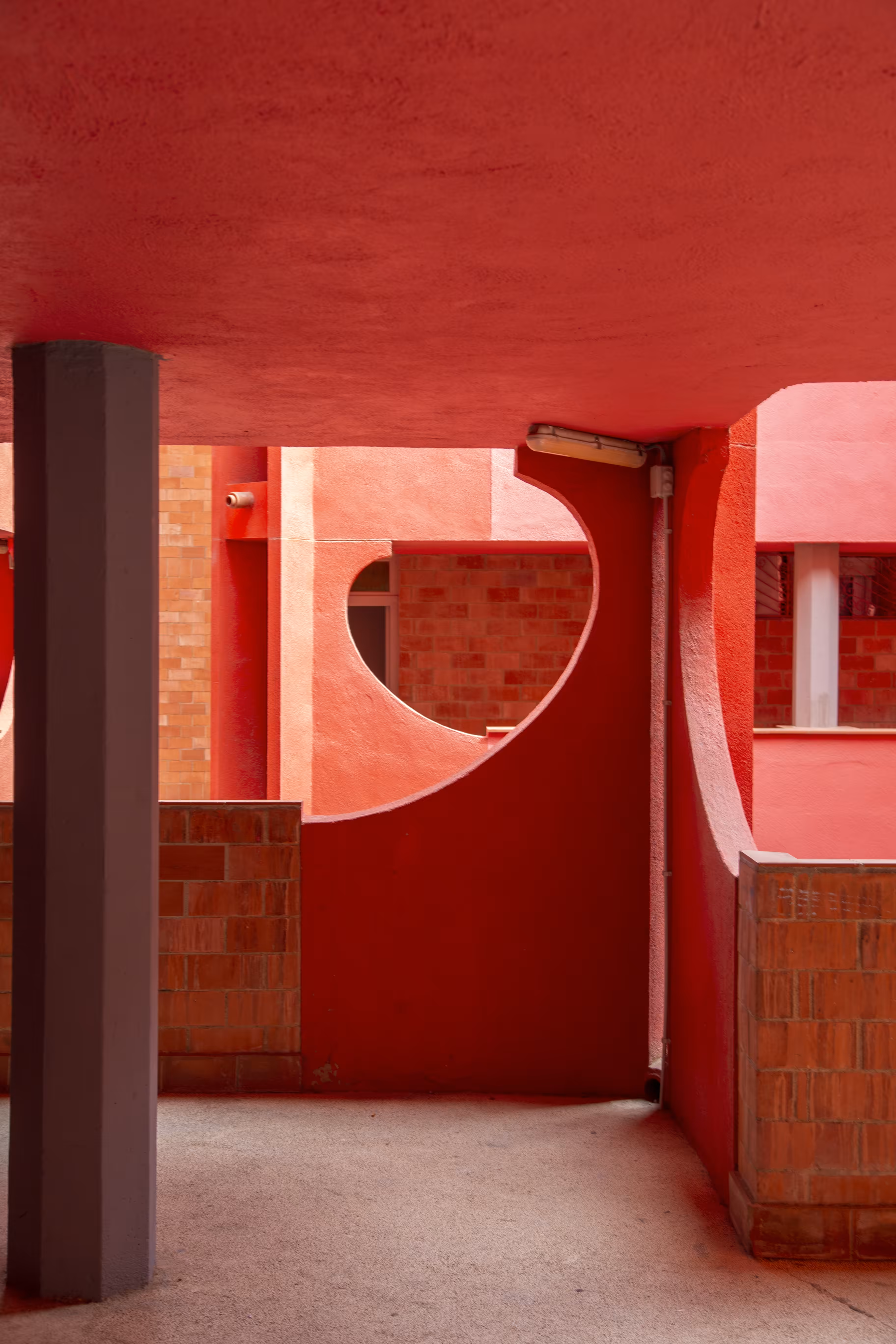 labyrinth of colour_GaudiDistrict_red diamond