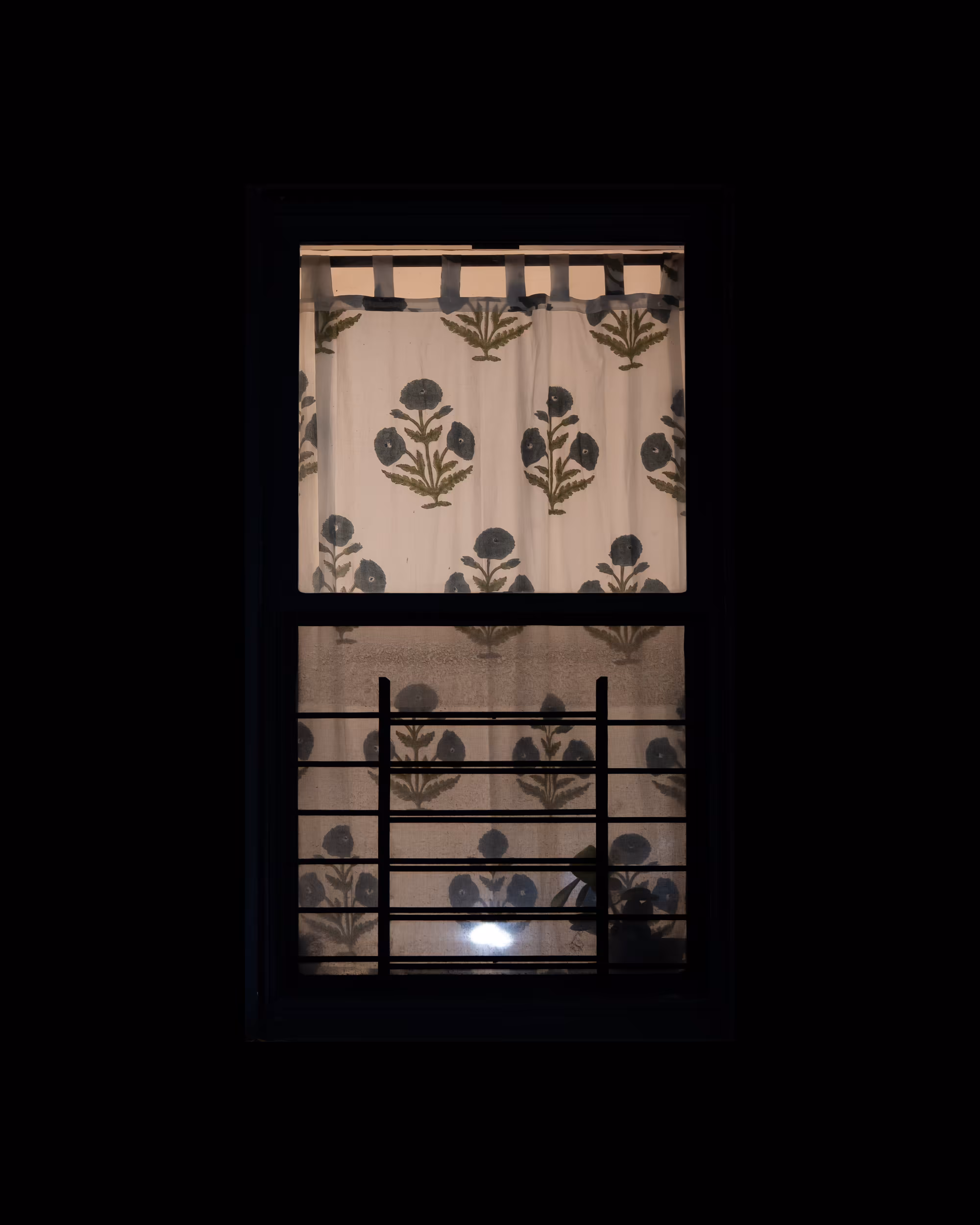 WINDOW 285