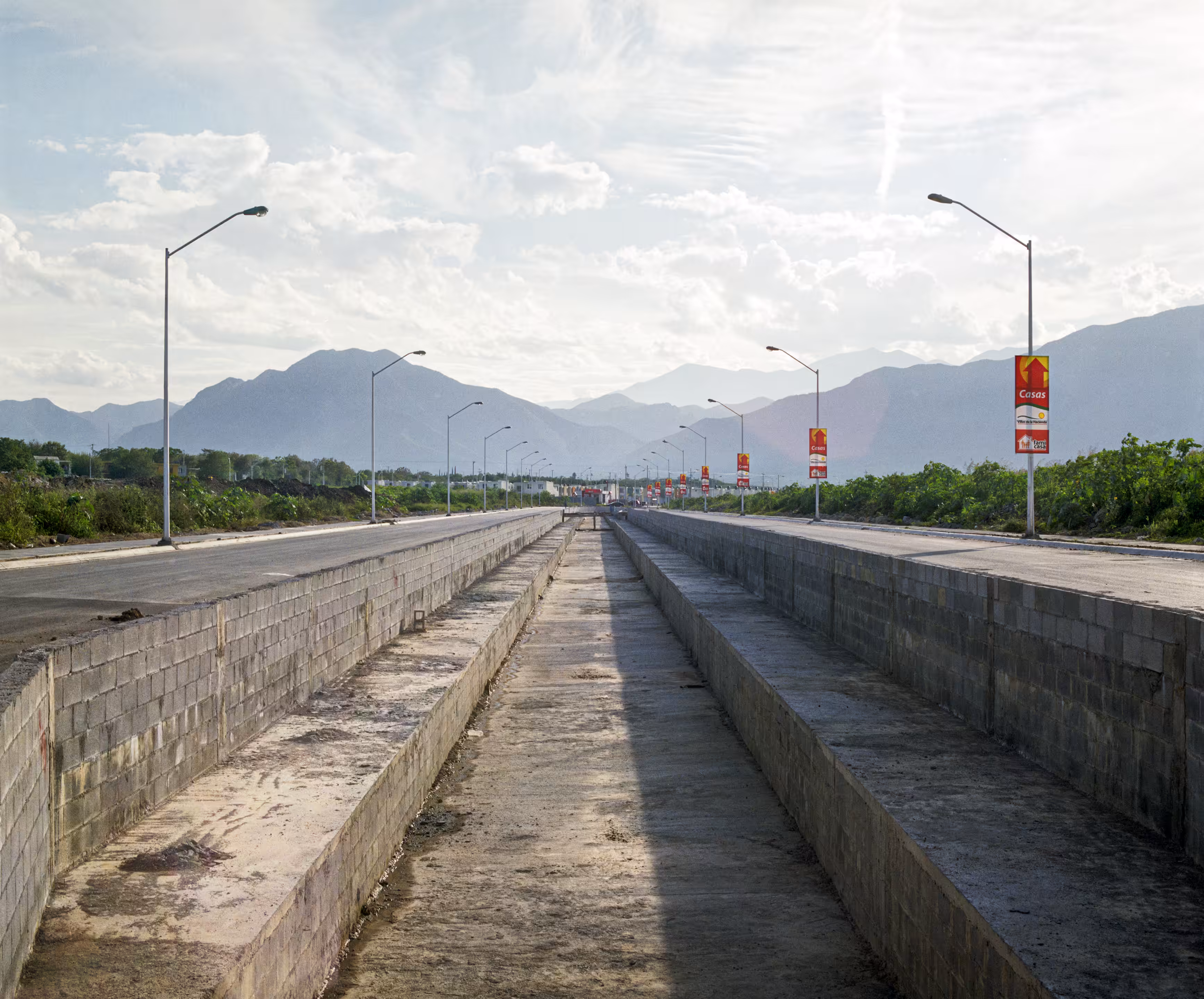 Suburbia Mexicana, Lost Rivers #30