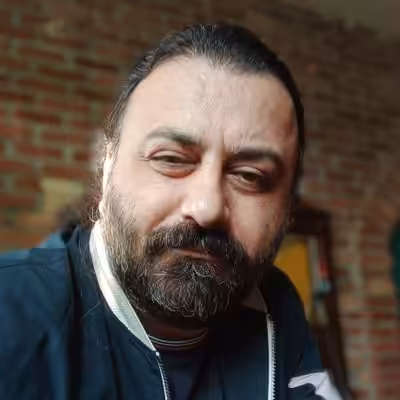 Portrait of Behzad Sadeghi