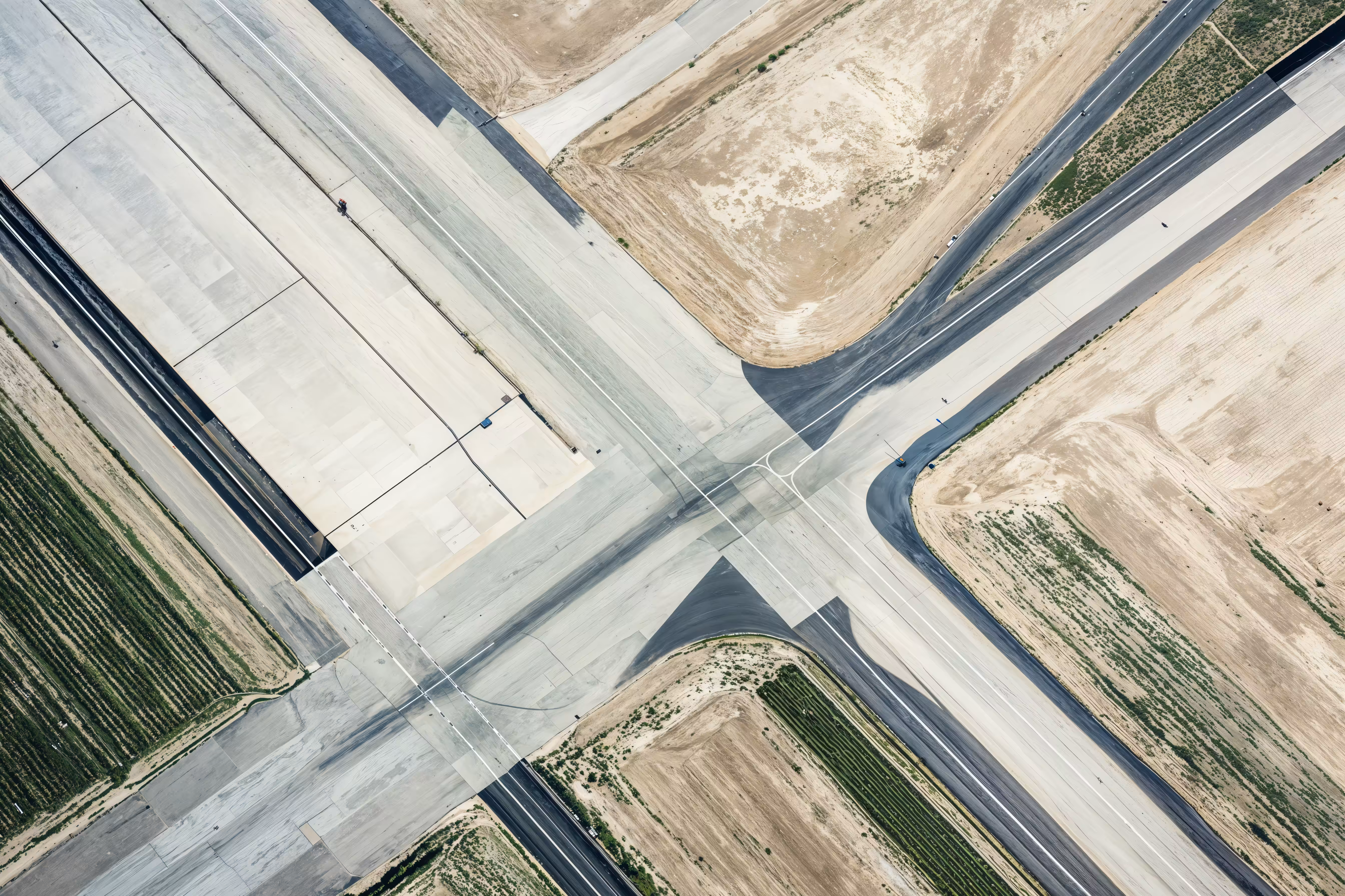Tarmac #83