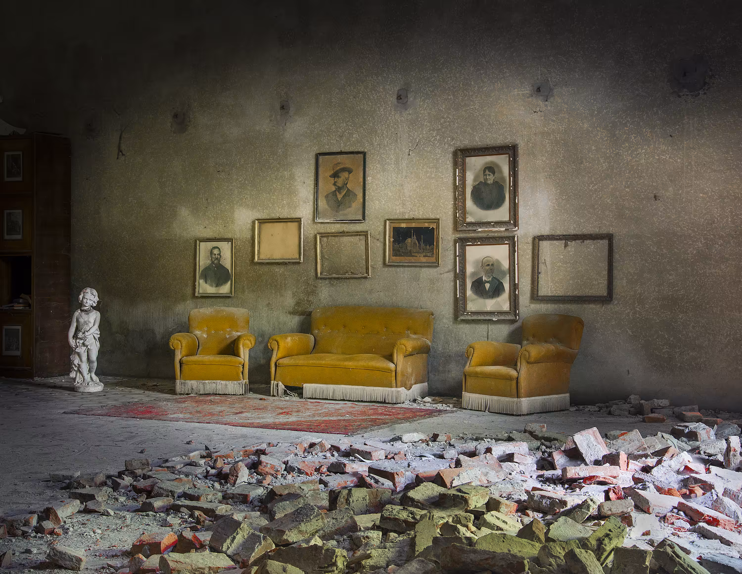 Urban Archaeology #002 - Pre-Nuclear Family