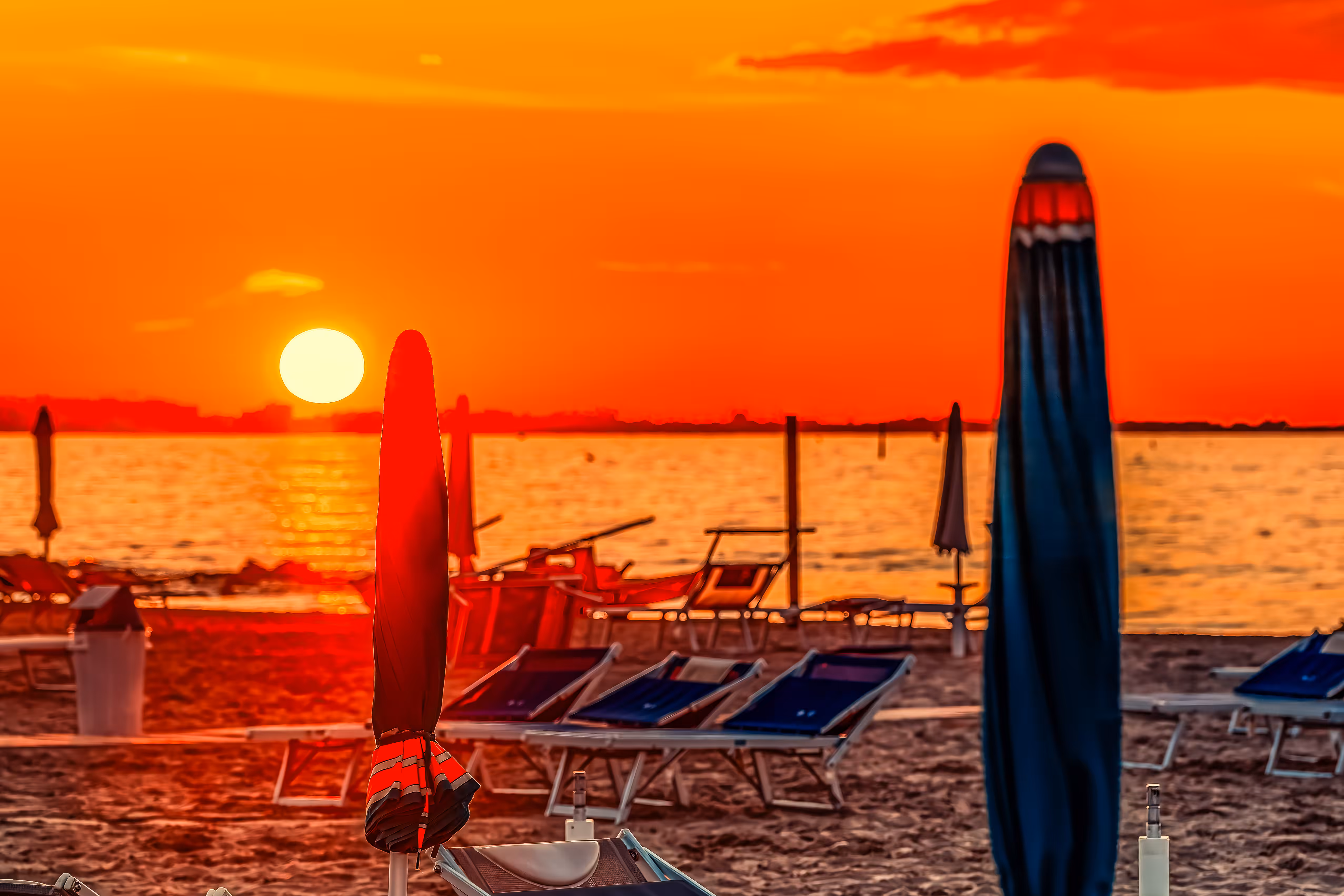 Beach Photography – Sunset Silhouettes & Umbrellas, Cattolica #SunsetMood #CoastalAtmosphere