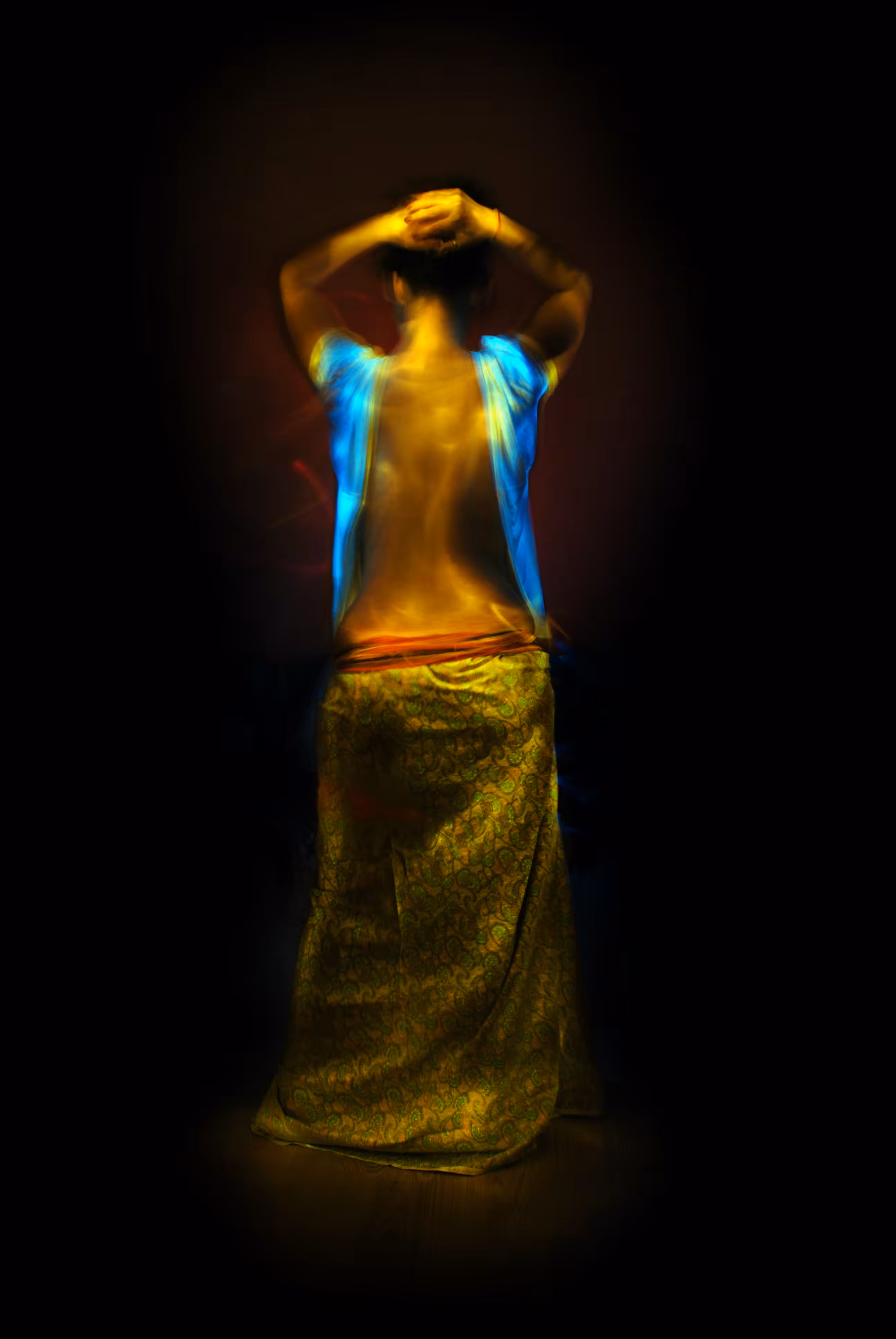 WOMEN AND LIGHT 2