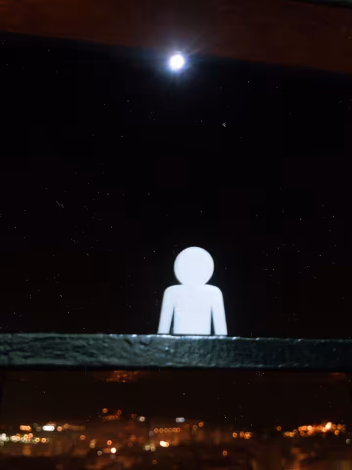 BORJAMOSKVPICS: Watching the eclipse [Bilbao, Basque Country]