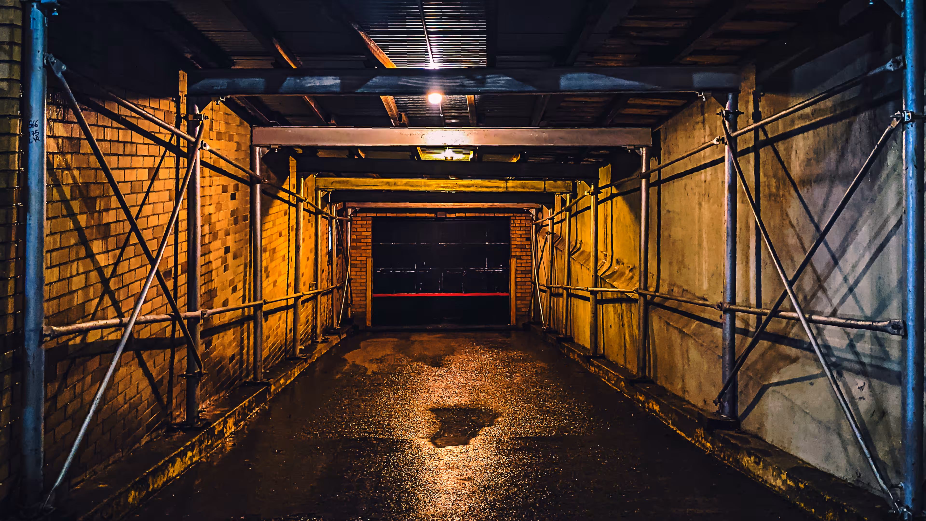 Tunnel [Upper East Nights] [v1]