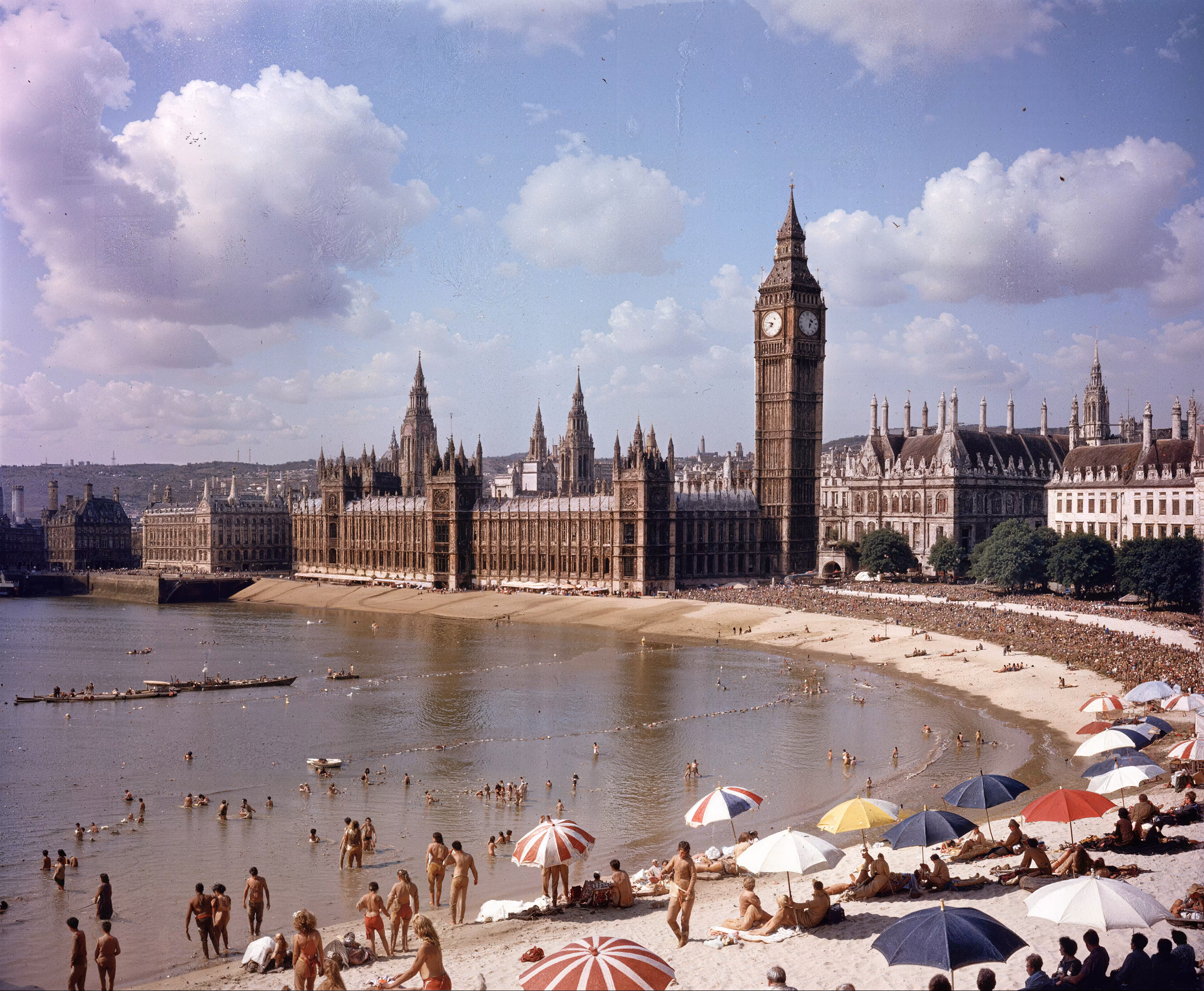 Thames Boulevard