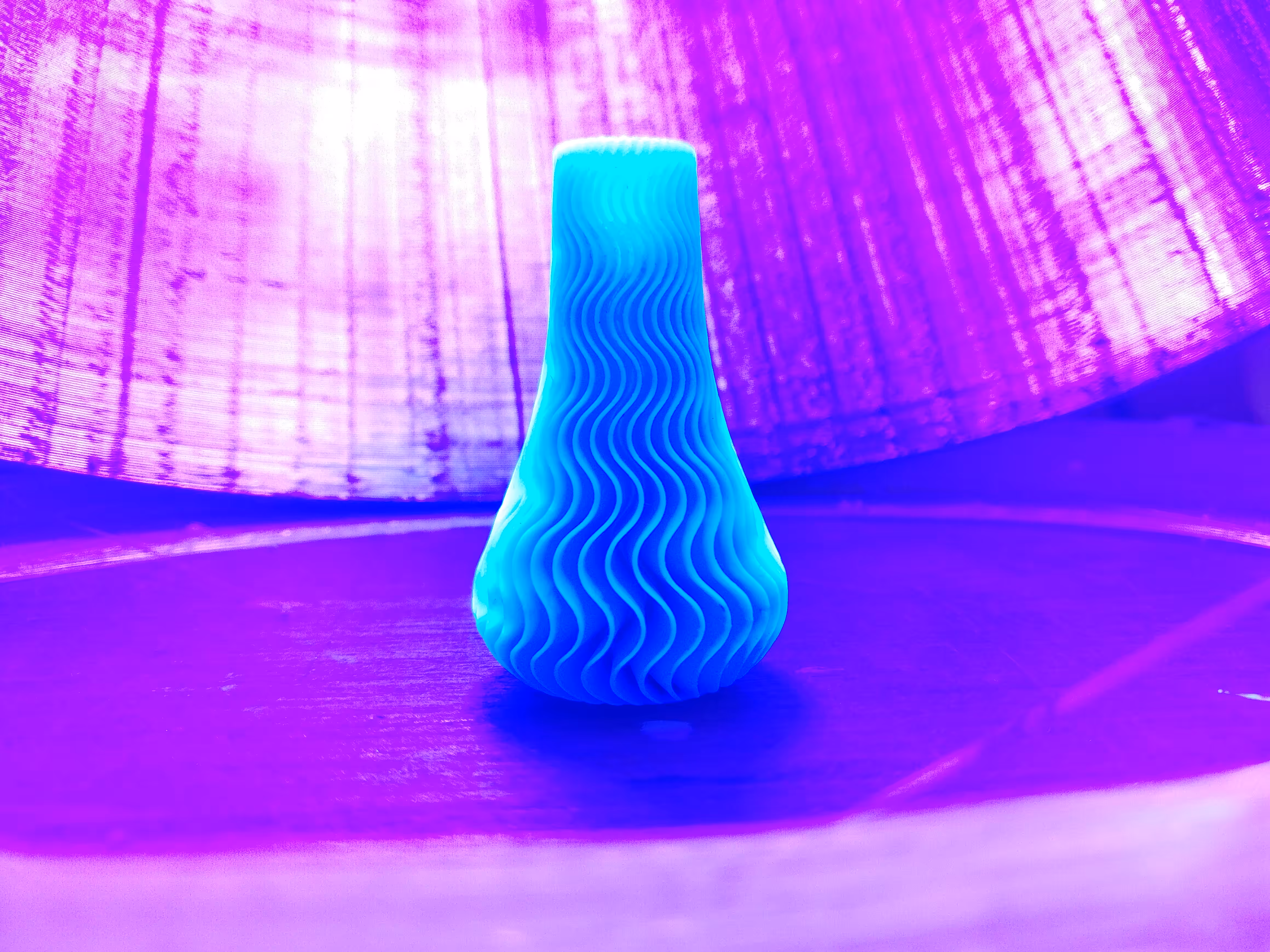 UV Vase 405