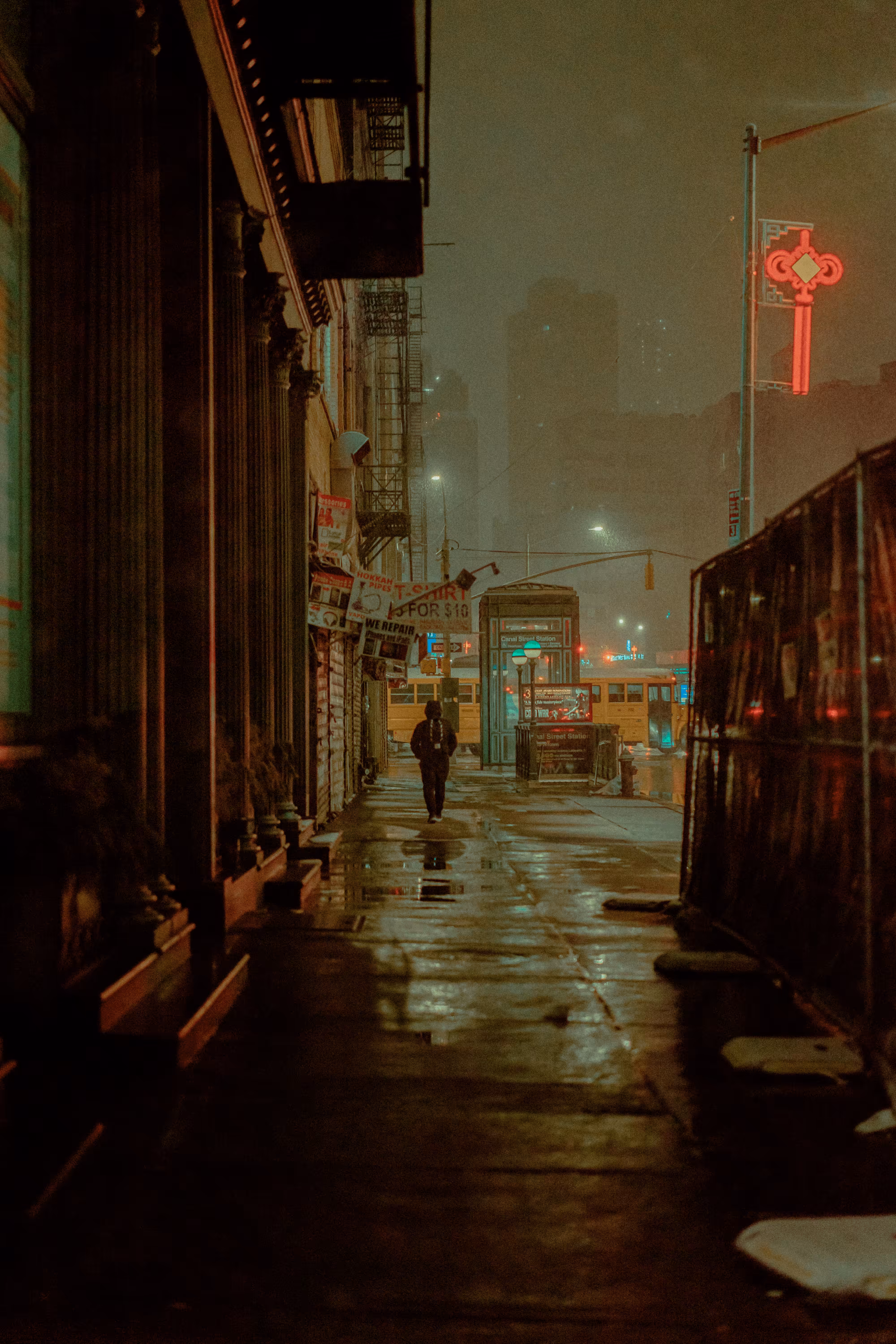 Under the Storm - A New York City Collection: #11 The Signal
