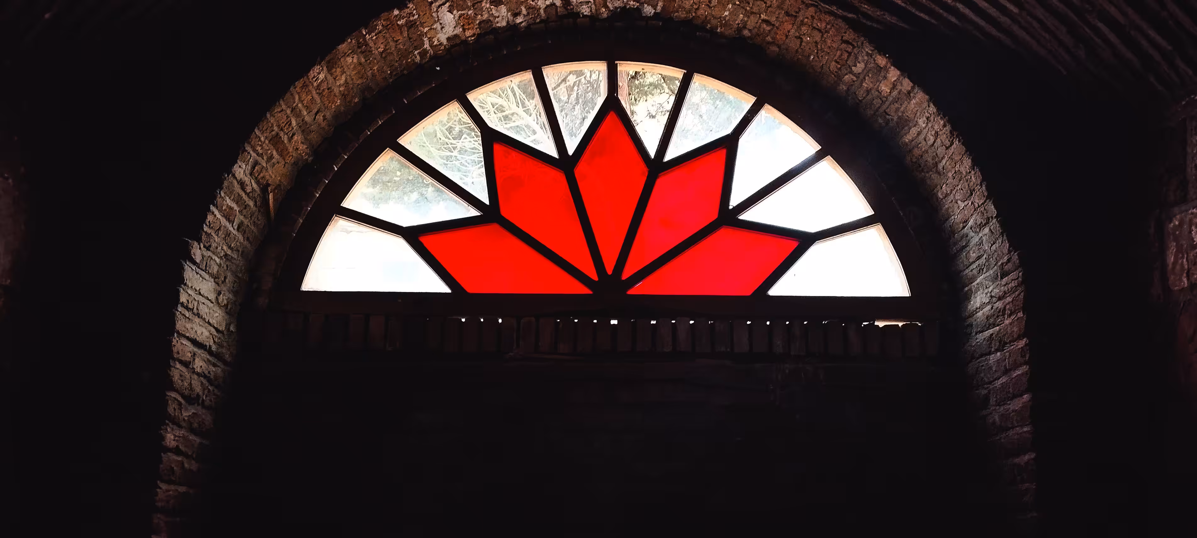 The Happy Valley: Red light 